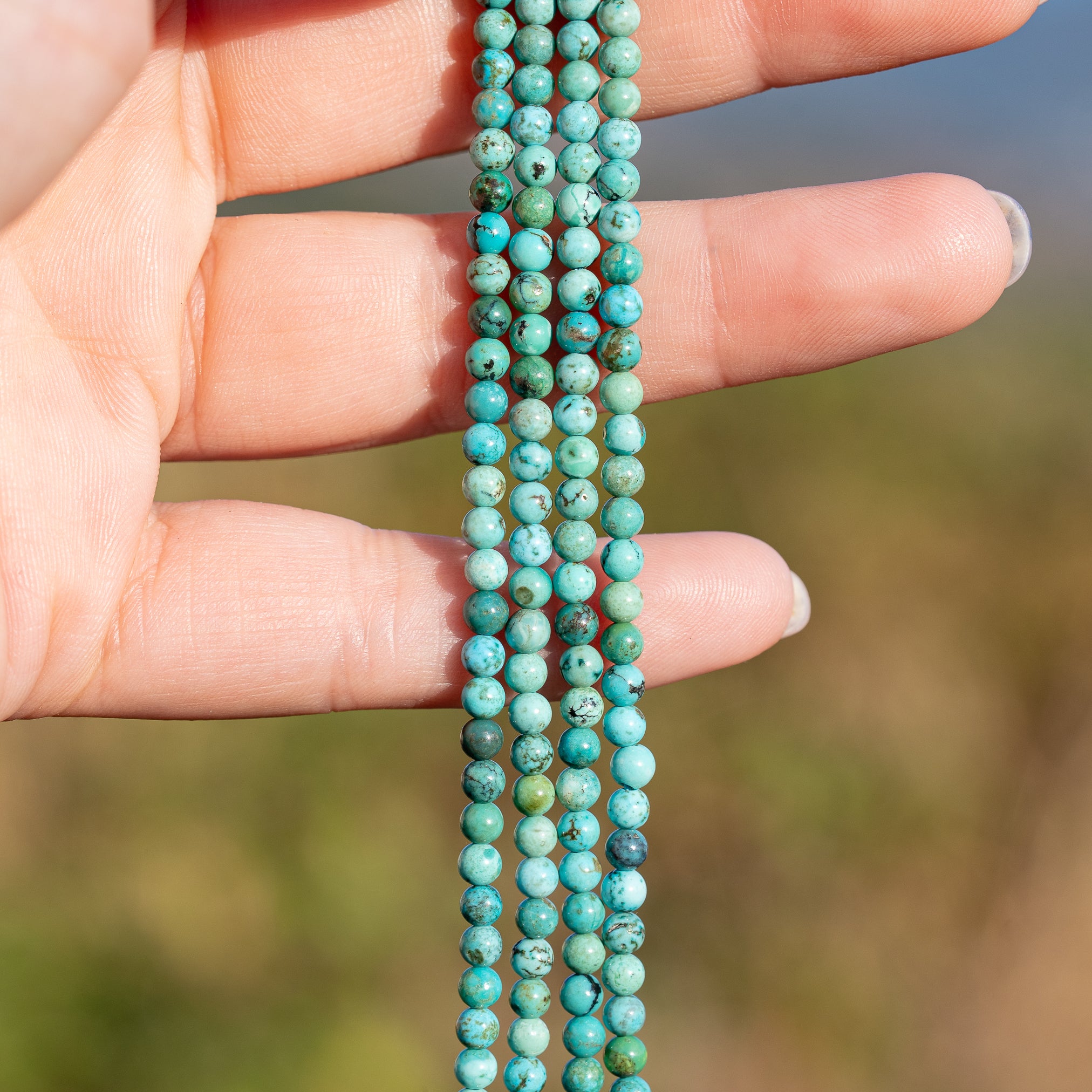Perles rondes lisses de Turquoise de Hubei de 3,5 mm ( 1/2 rang de env 56 perles )