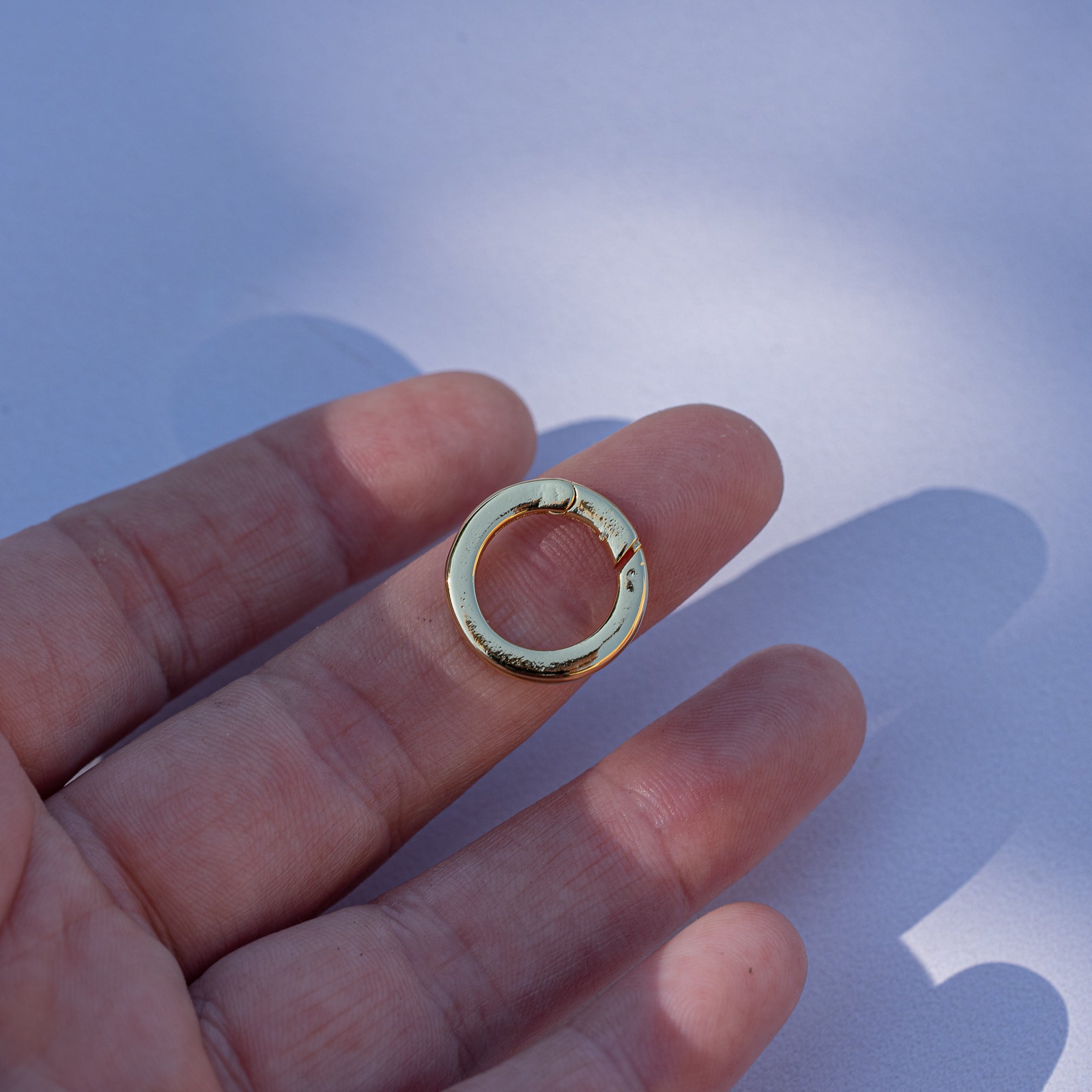 Fermoir à ressort rond en laiton plaqué or 18k de 17,5 mm ( à l&