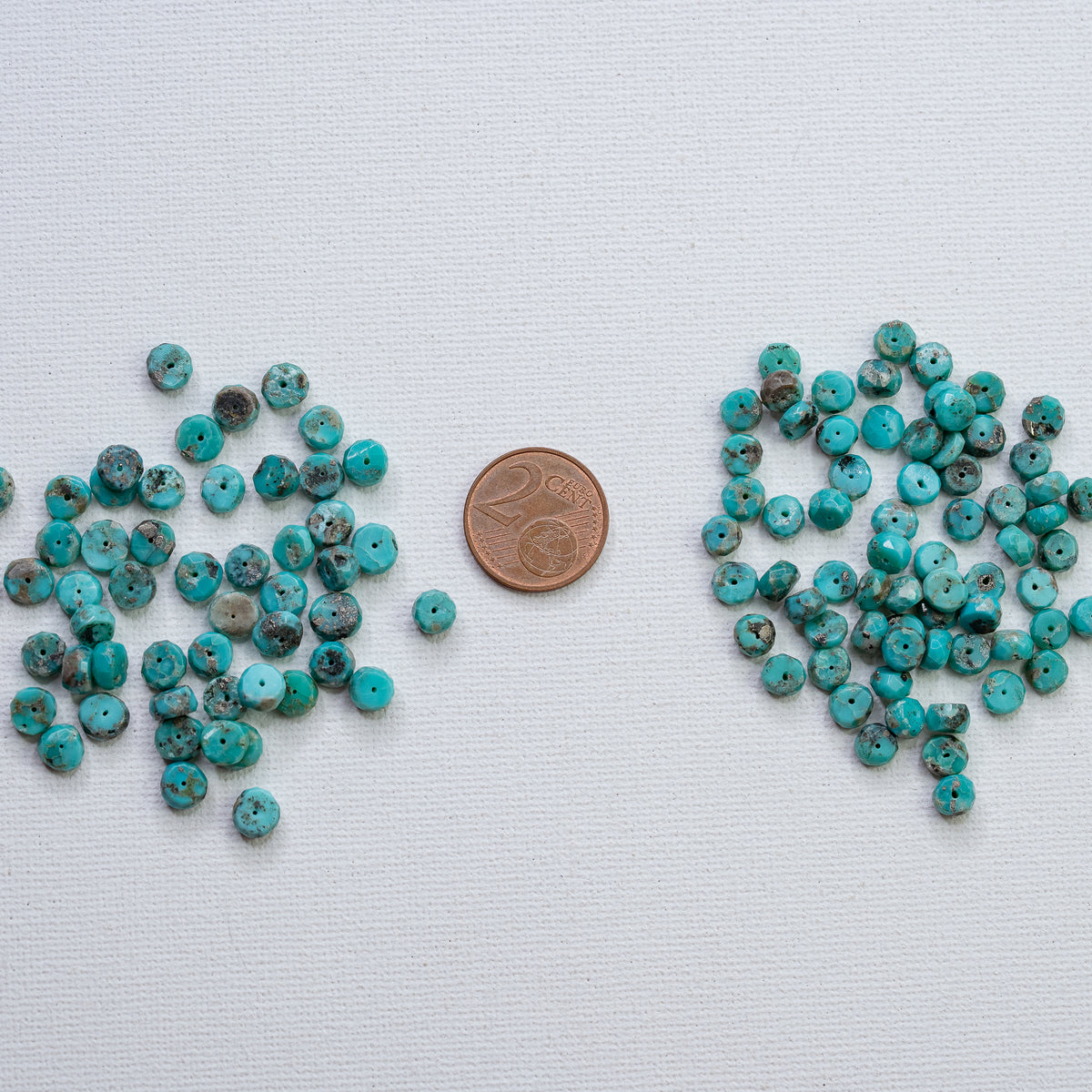 Perles rondelles facettes de Turquoise naturelle de env 5,5/6 mm ( lot de 4 perles )