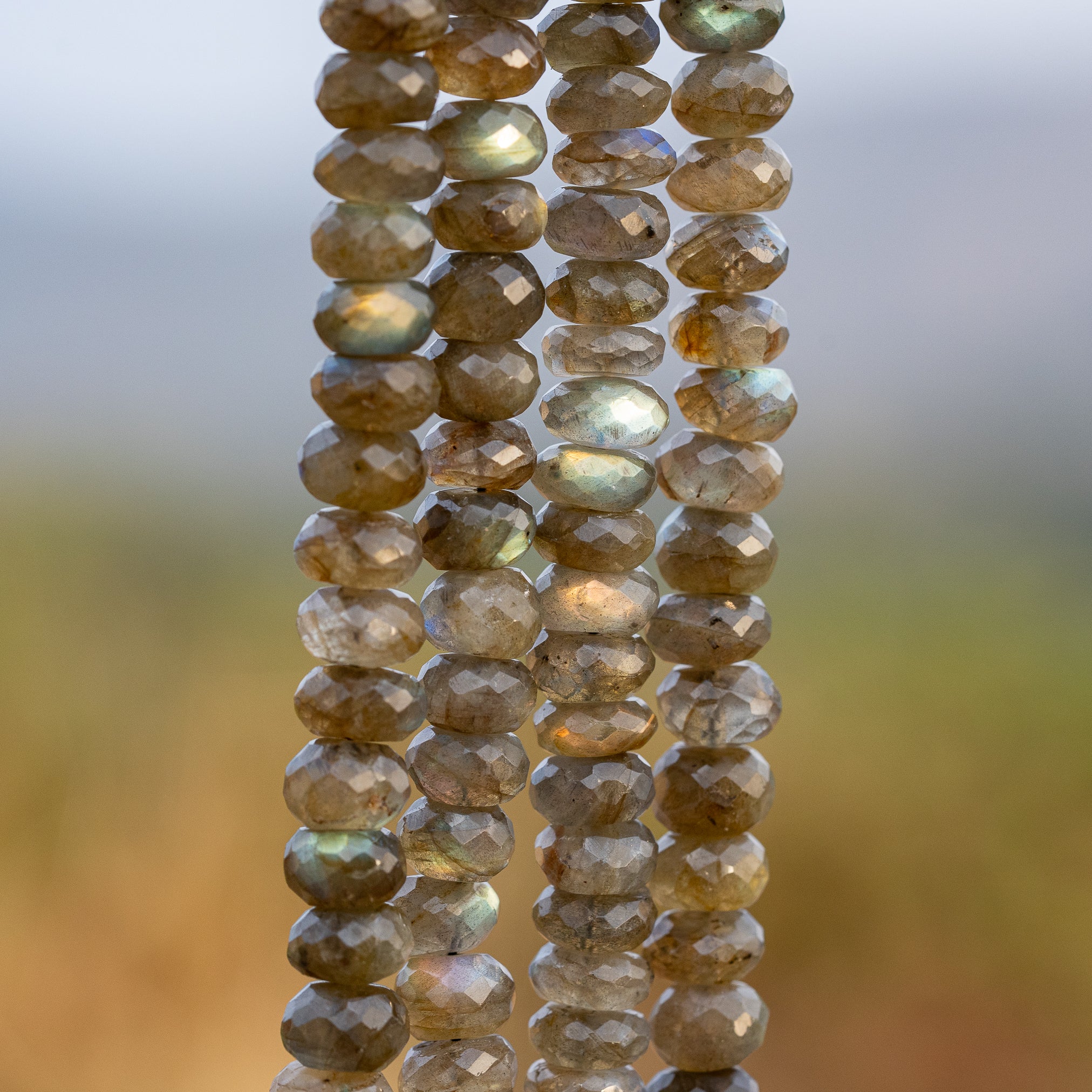 Perles rondelles facettes de Labradorite de 9/10 mm ( lot de 2 perles )