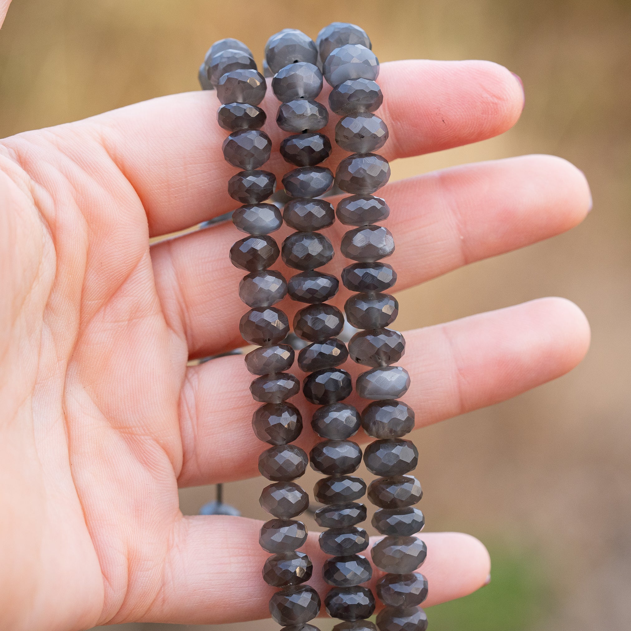 Perles rondelles facettes de Pierre de lune noire de 8/9 mm ( lot de 2 perles )