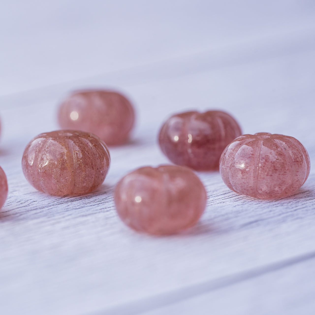 Perles rondelles sculptées " citrouilles " en Quartz fraise de env 12 x 8 mm ( à l&