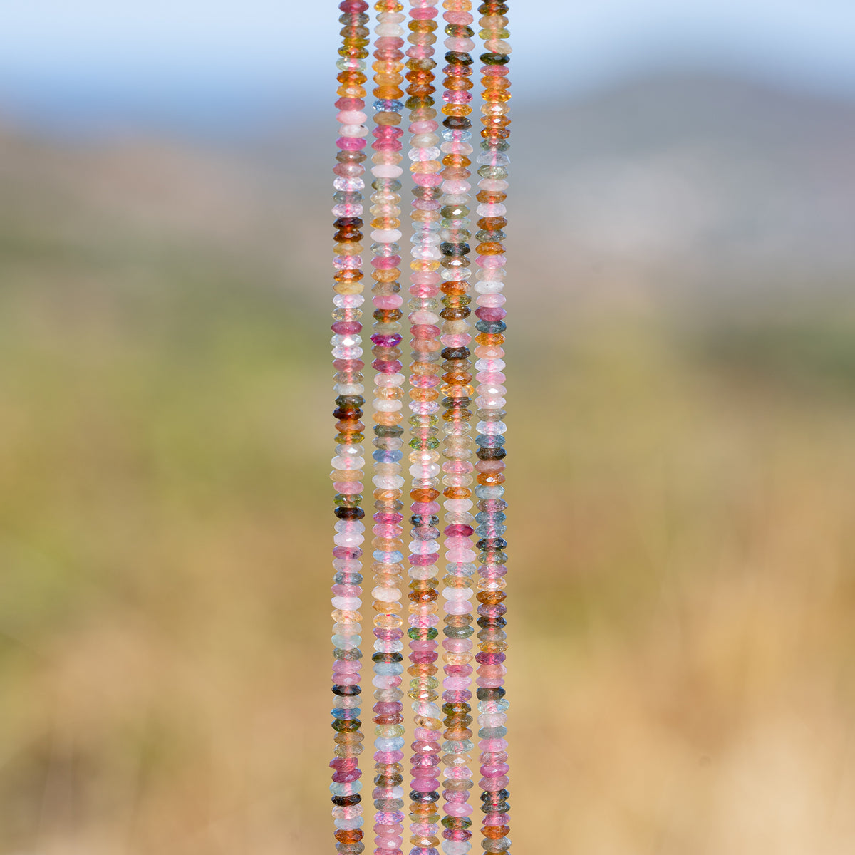 Perles rondelles facettes de Tourmaline multicolore de 3,7 x 1,5 mm ( 1/2 rang de env 122 perles ) (Copie)