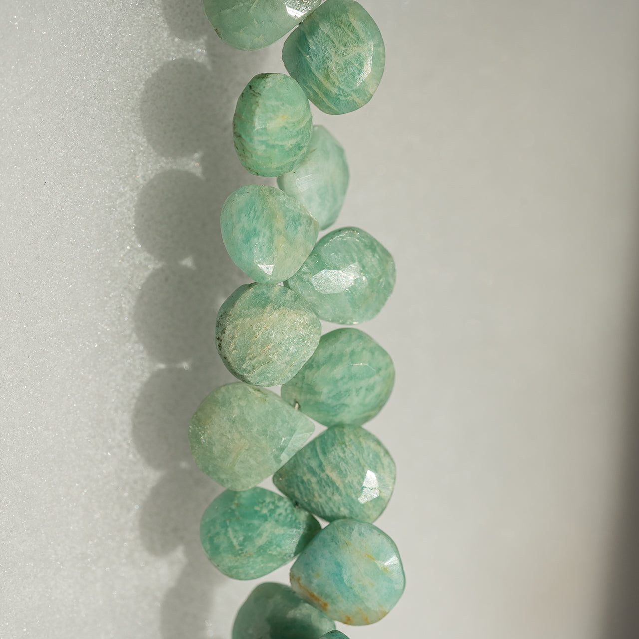 Perles gouttes facettes en Amazonite de env 10 mm ( lot de 2 perles )