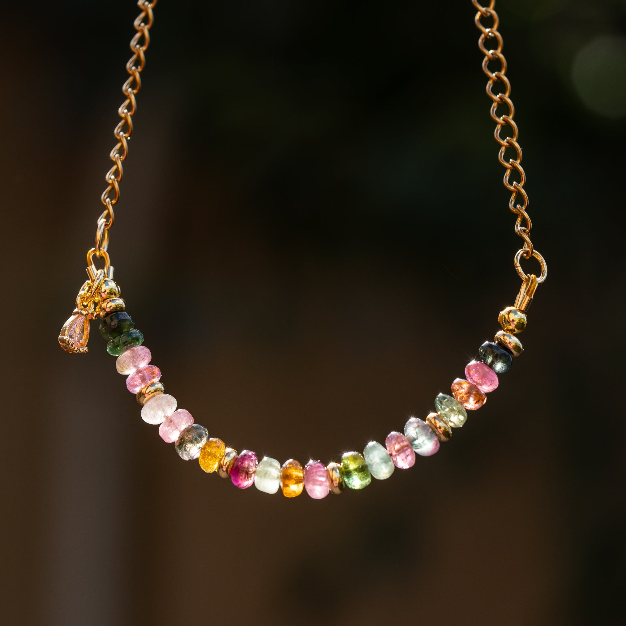 Perles rondelles lisses de Tourmaline multicolore de env 4,5 x 3 mm ( lot de 10 perles )