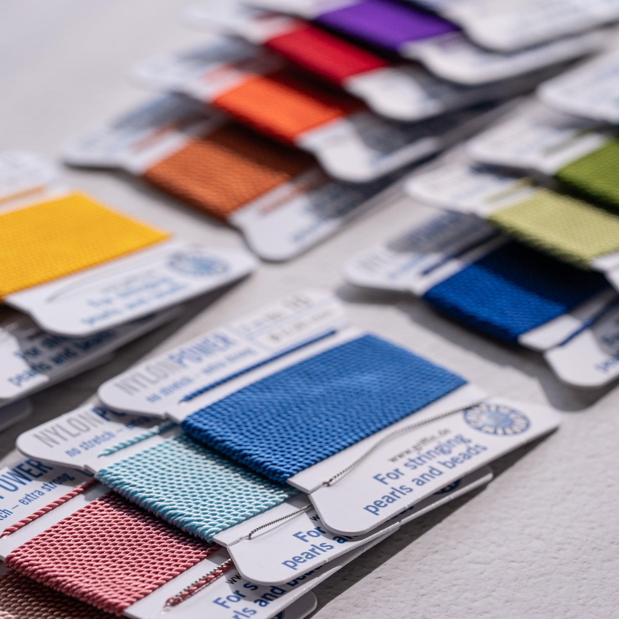 Fil Griffin Nylon Power avec aiguille intégrée de 0,9 mm, couleur au choix ( à l&