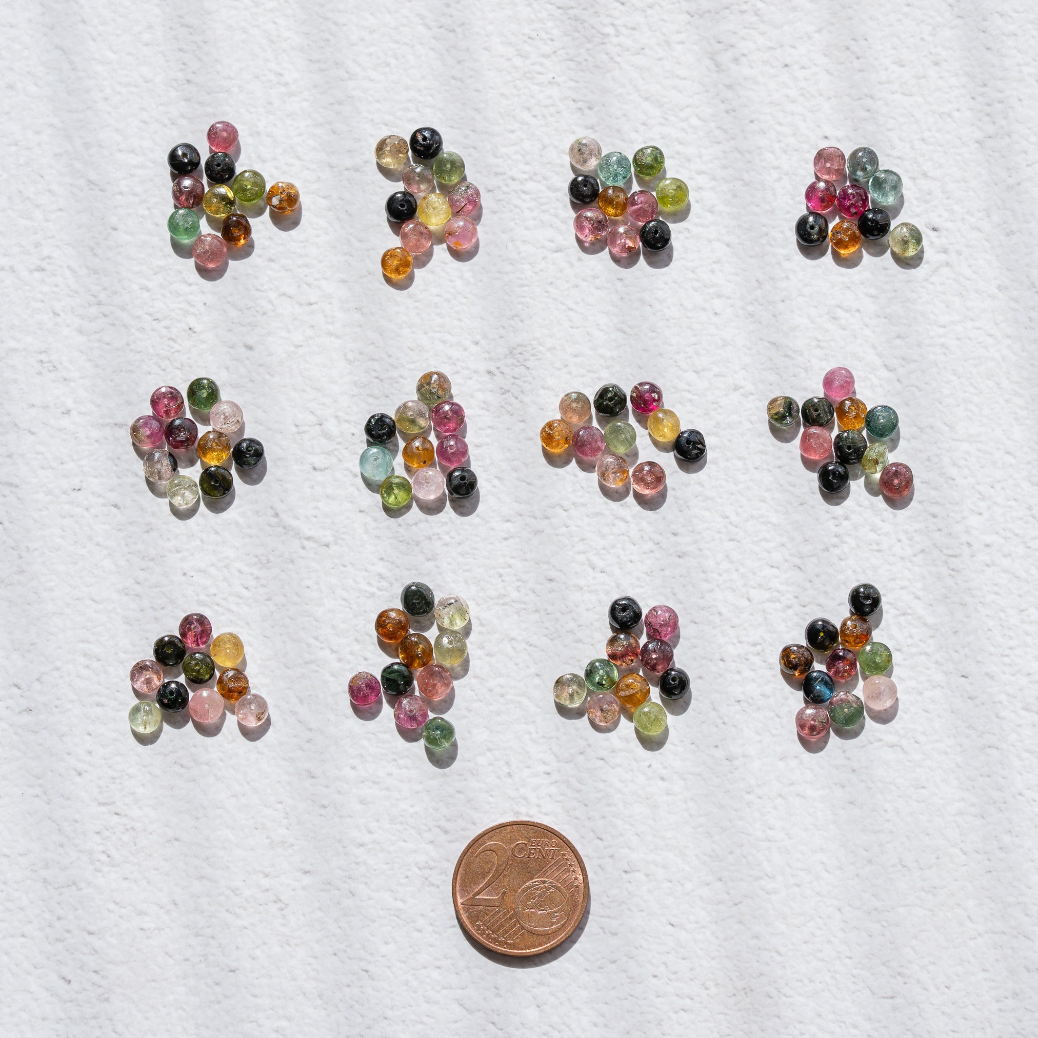 Perles rondelles lisses de Tourmaline multicolore de env 4,5 x 3 mm ( lot de 10 perles )