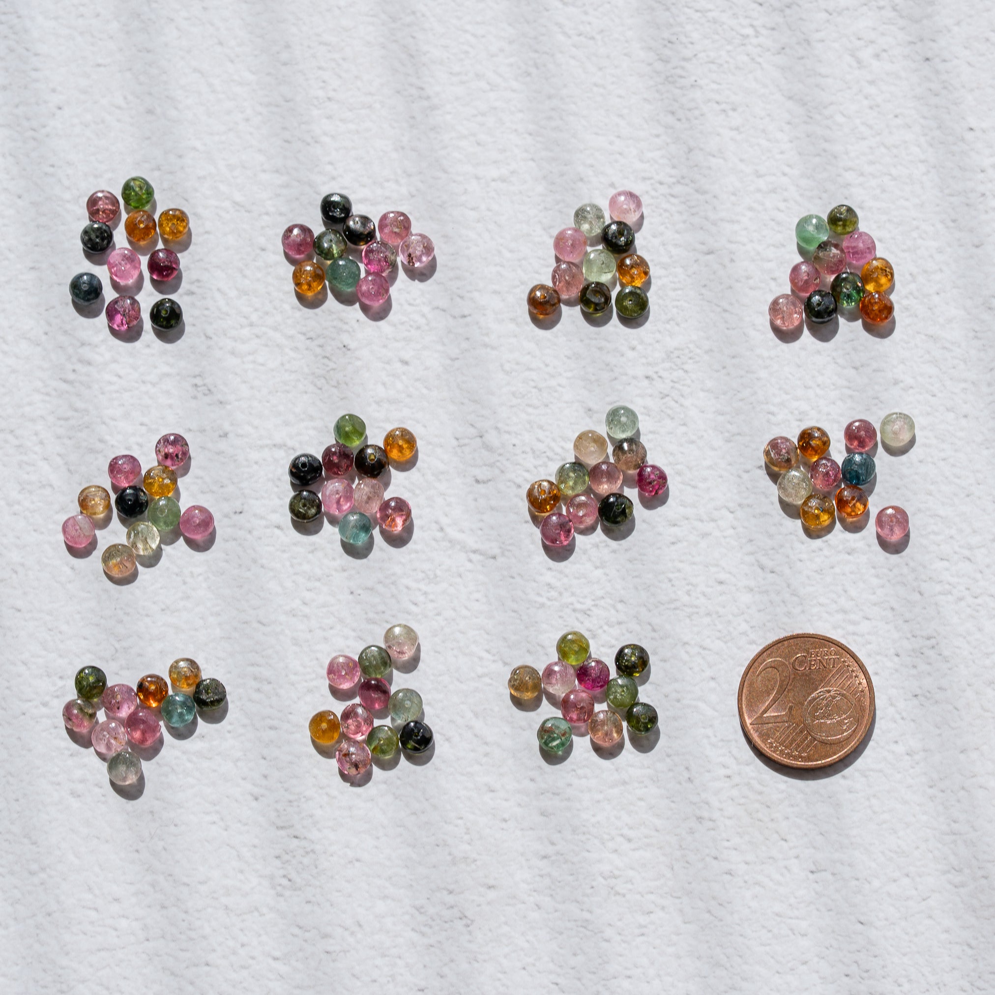 Perles rondelles lisses de Tourmaline multicolore de env 4,5 x 3 mm ( lot de 10 perles )