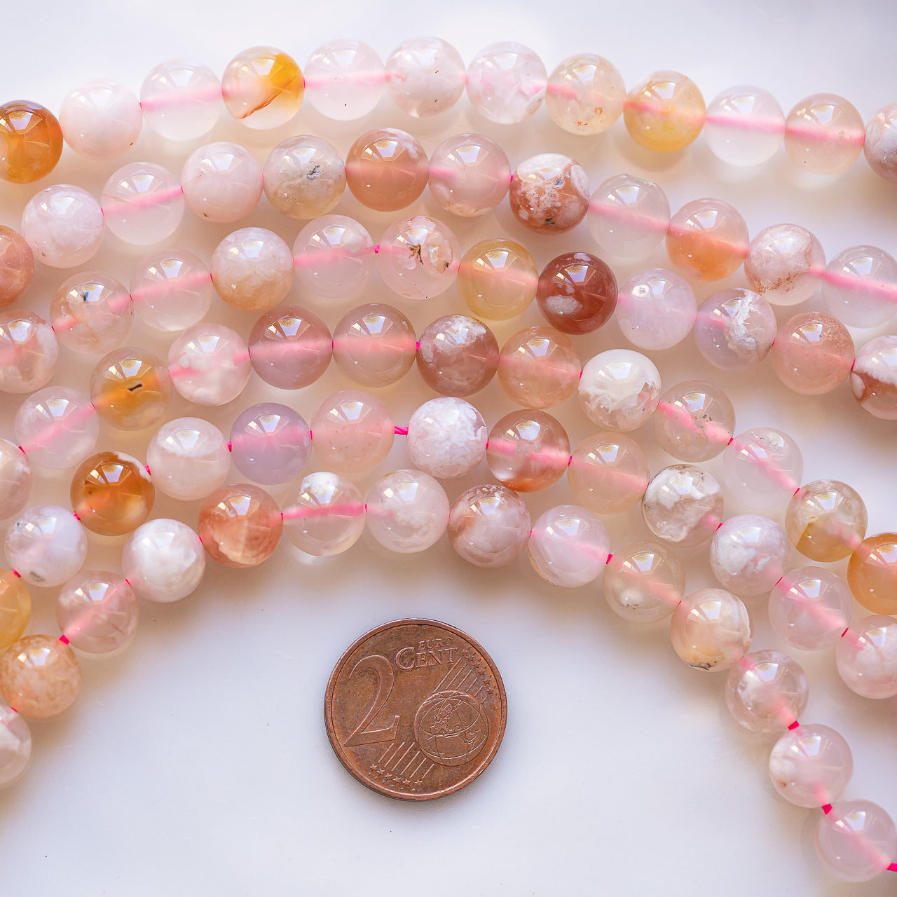 Perles rondes lisses en Agate fleur de cerisier de 8,5 mm ( rang de env 46 perles )