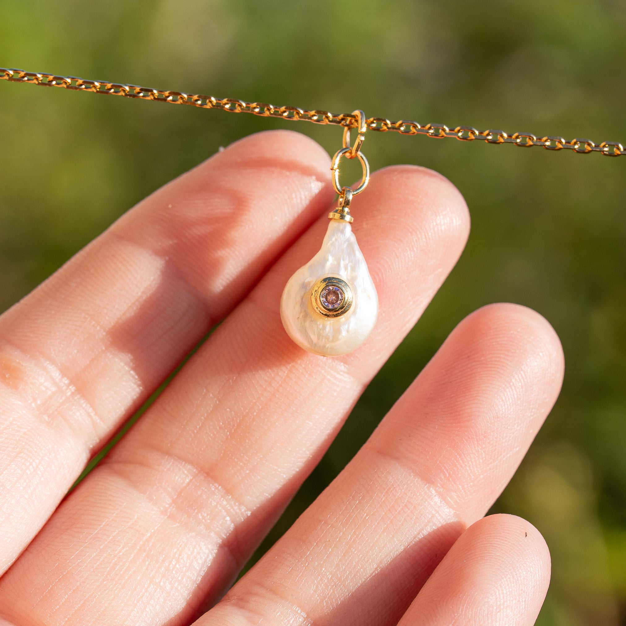 Pendentifs en laiton plaqué or 18k, perles d&