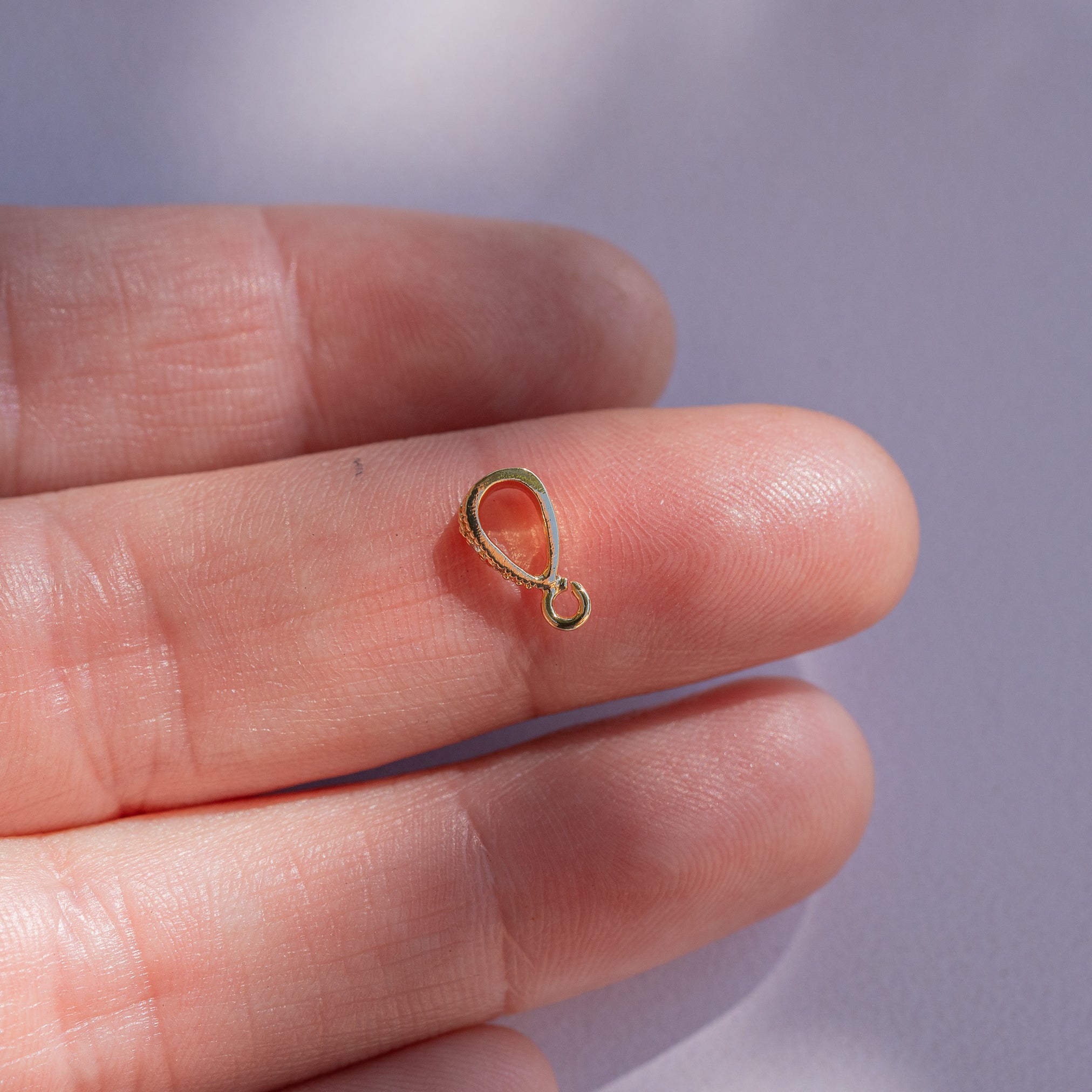 Bélières/attaches en laiton plaqué or 18k et zirconium de 9,5 mm ( à l&