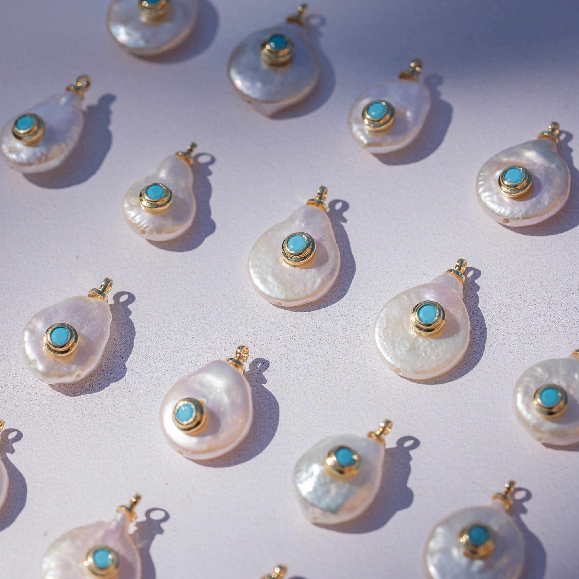 Pendentifs en laiton plaqué or 18k, perles d&