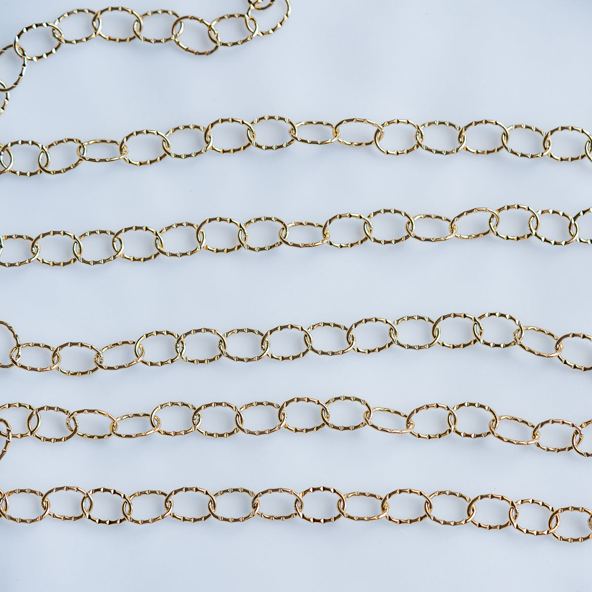 Chaine grosse maille fantaisie en acier inoxydable plaqué or 18k ( 50 cm )