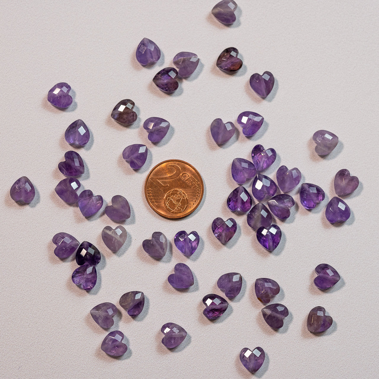 Perles coeur facettes en Améthyste de 8 mm ( lot de 4 perles )