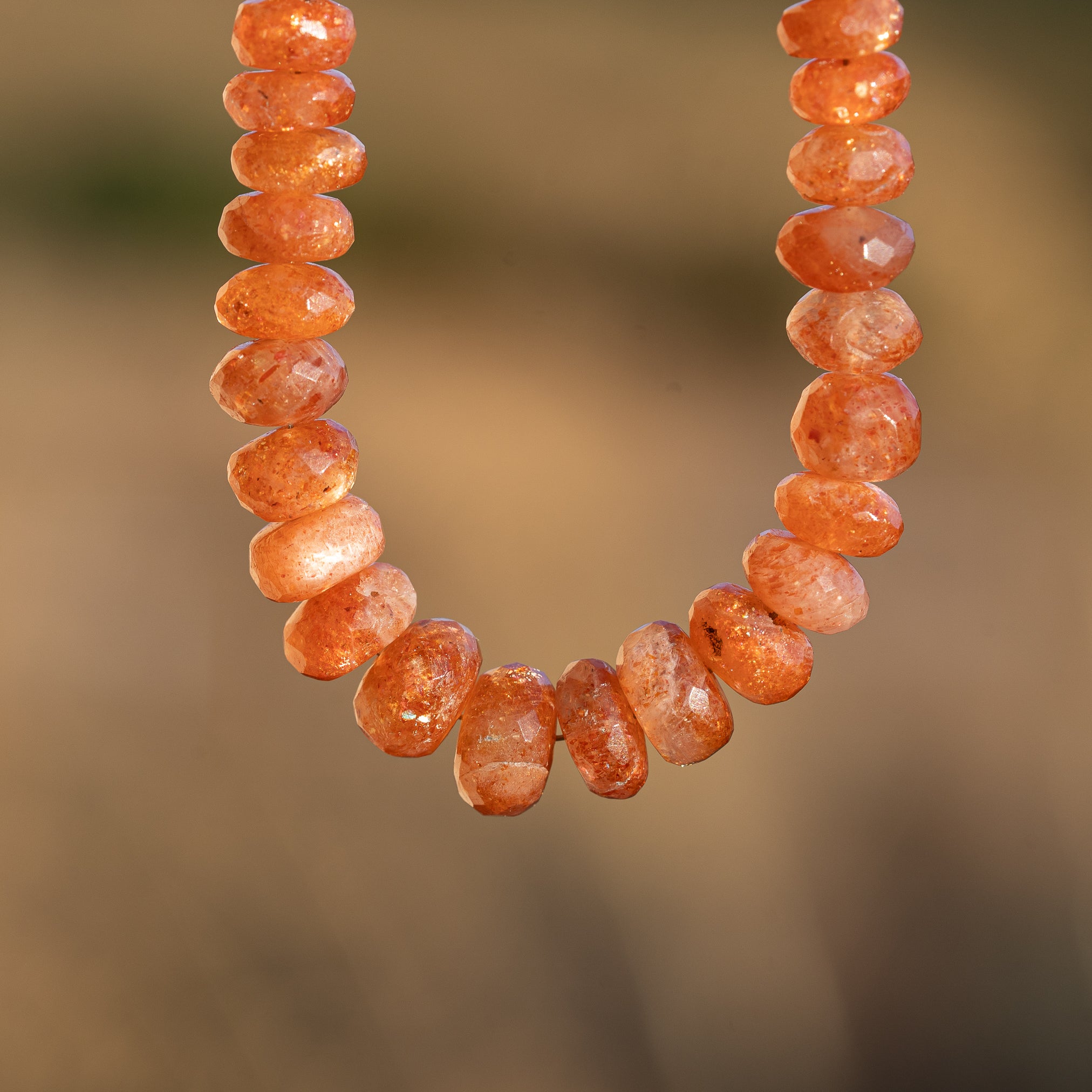 Fils de 40 cm de perles rondelles facettes de Pierre de soleil de 6 à 9 mm