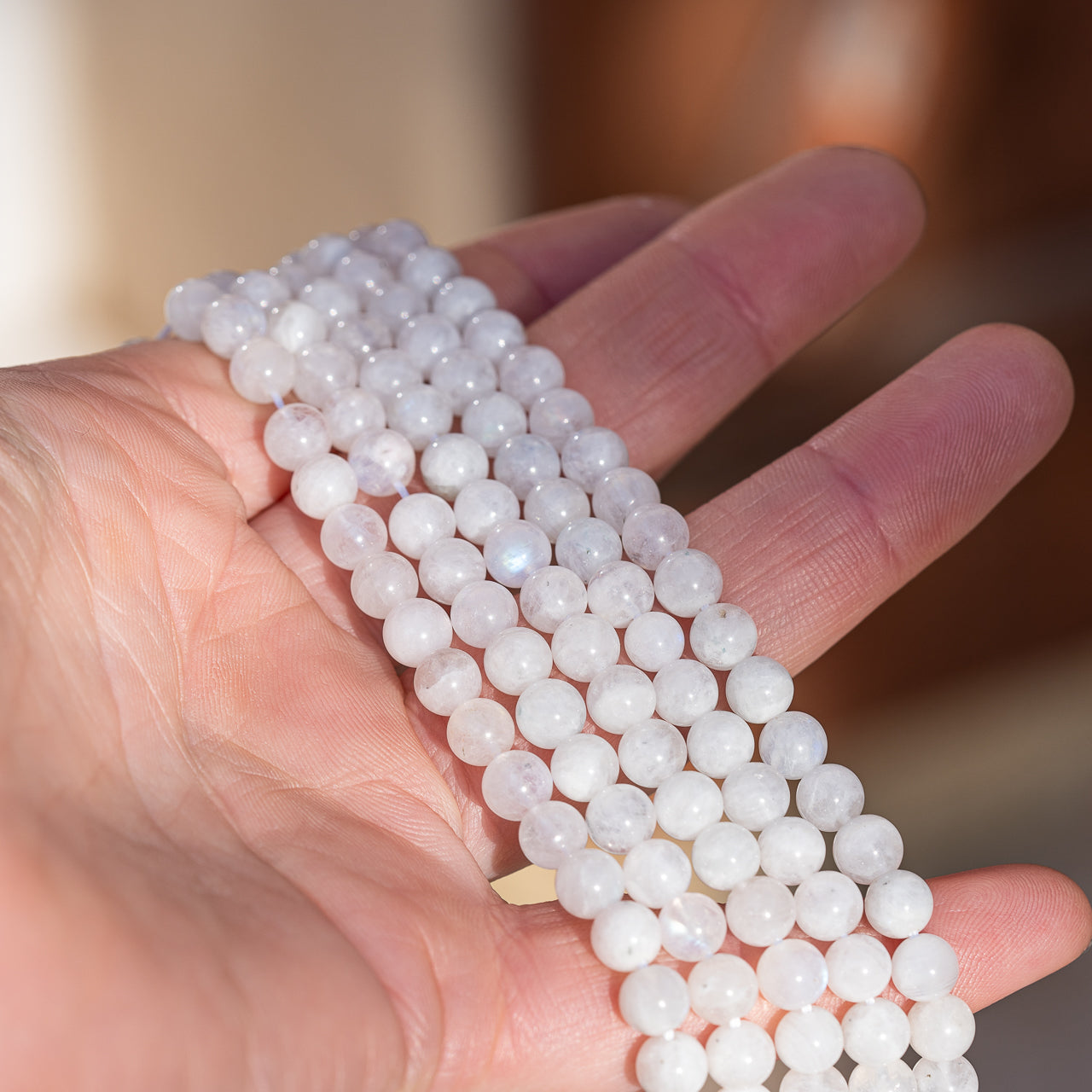 Perles rondes lisses de Labradorite blanche de 6 mm ( rang de env 60 perles )