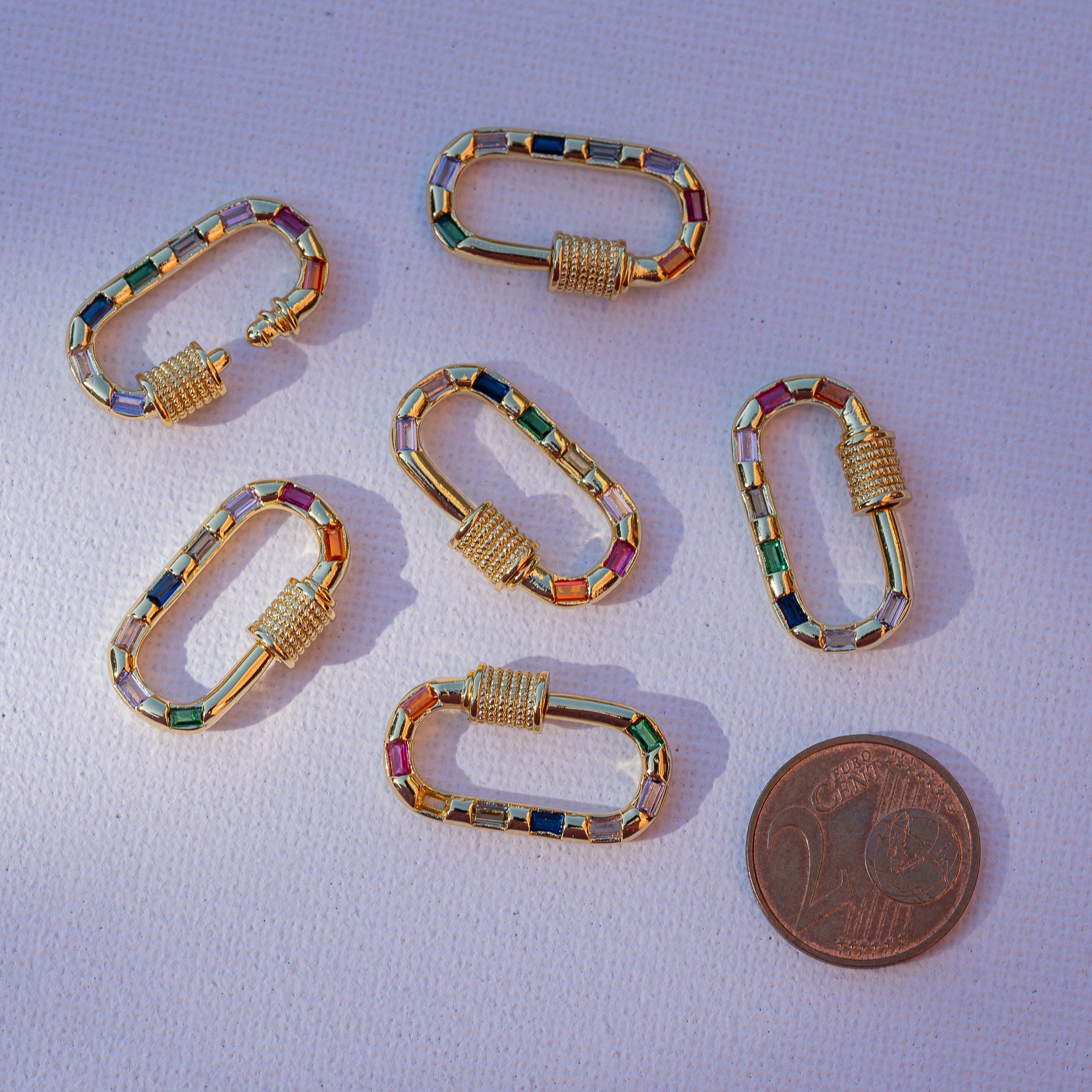 Fermoir mousqueton à vis ovale en laiton plaqué or 18k et zirconium coloré de 23,5 mm ( à l&