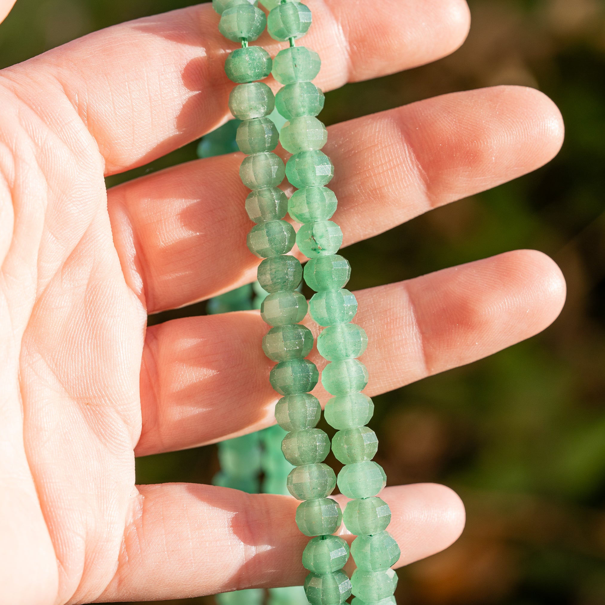 Perles rondelles facettes lanternes/citrouilles en Aventurine de 8 x 5 mm ( 1/2 rang de env 34 perles )