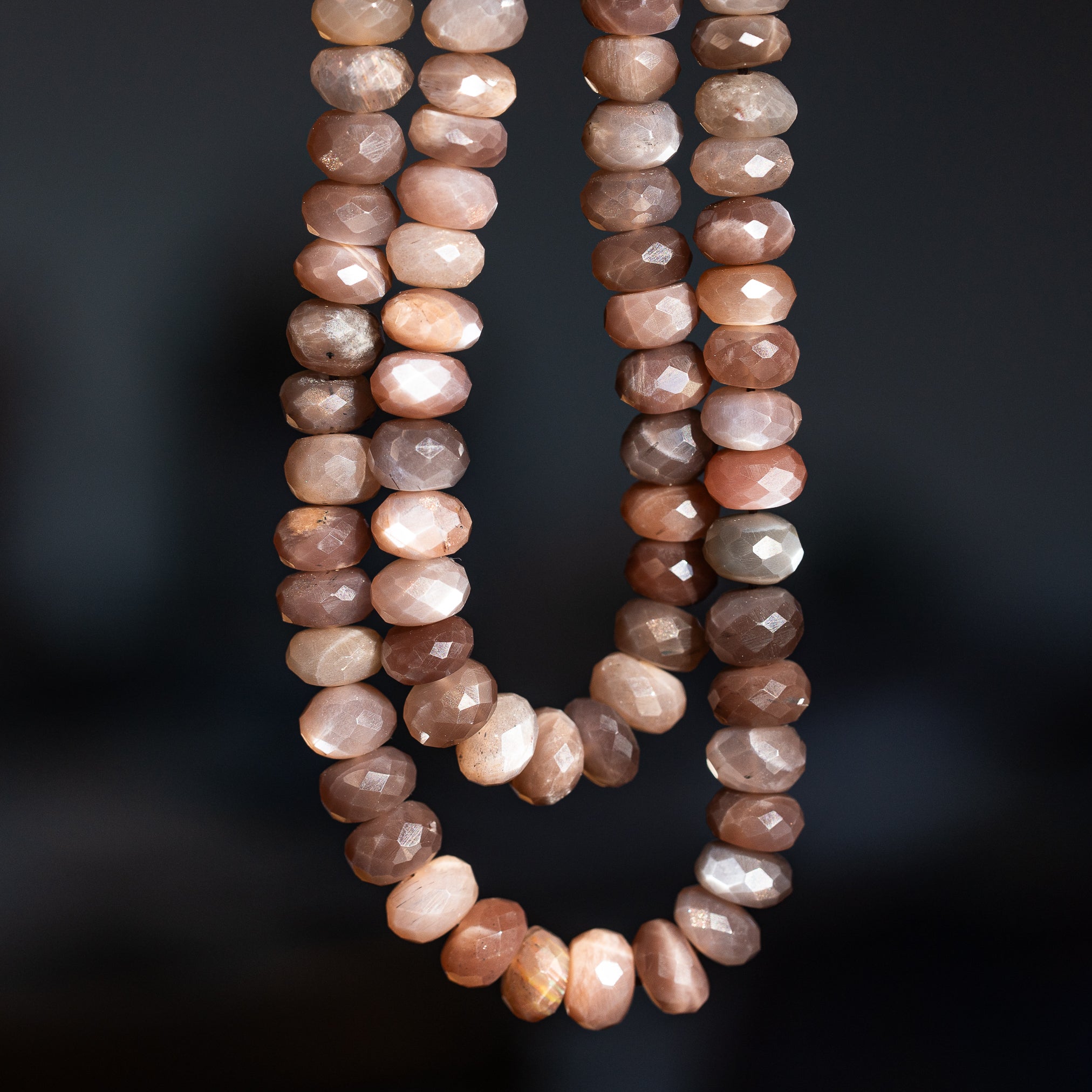 Perles rondelles facettes de pierre de lune chocolat de env 7/8 mm ( lot de 4 )