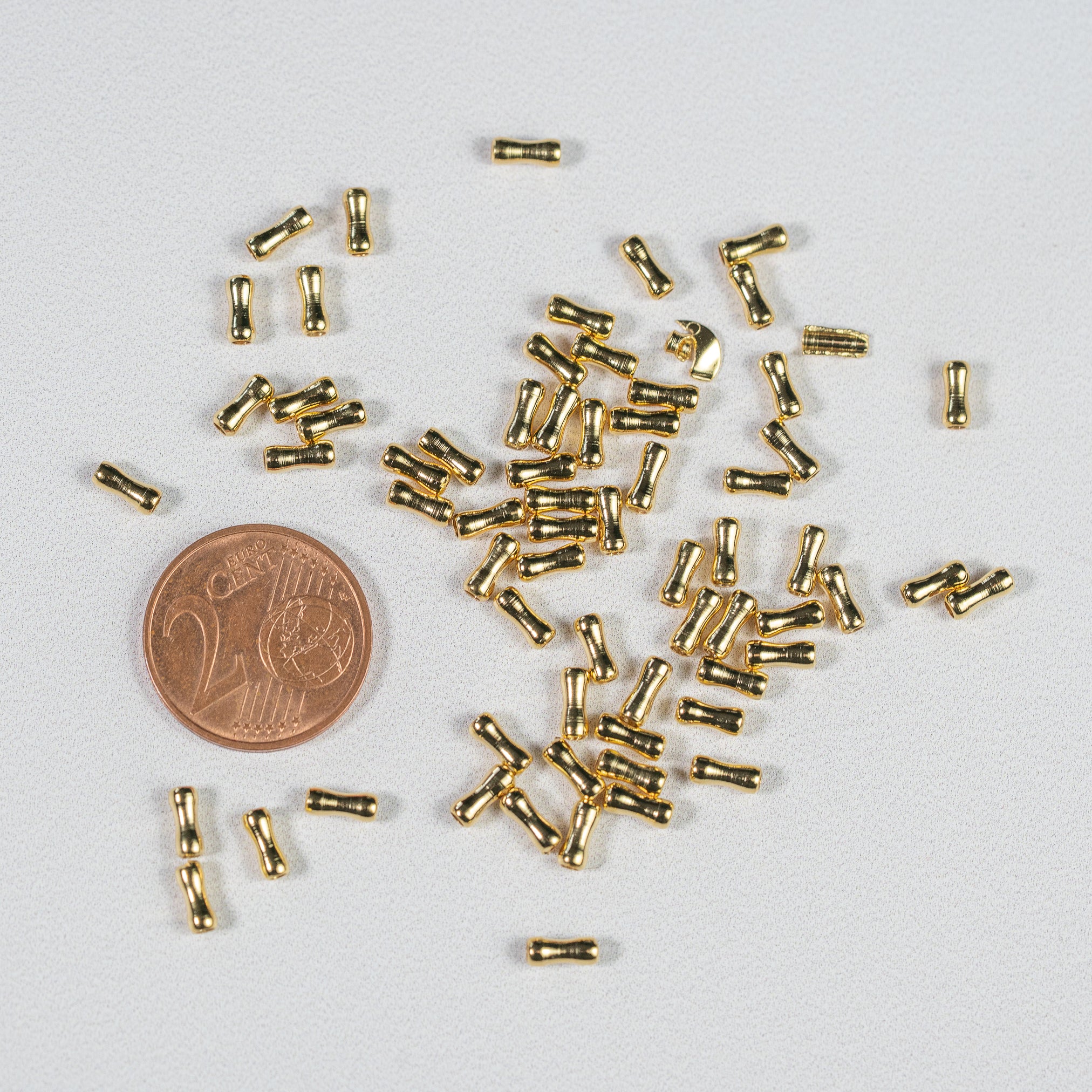 Perles tubes lisses en laiton plaqué or 24k de 6 x 2,5 mm ( lot de 6 )