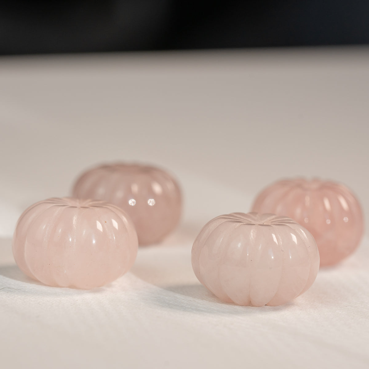 Grosses perles citrouilles sculptées en Quartz rose de 25 x 18 mm ( à l&