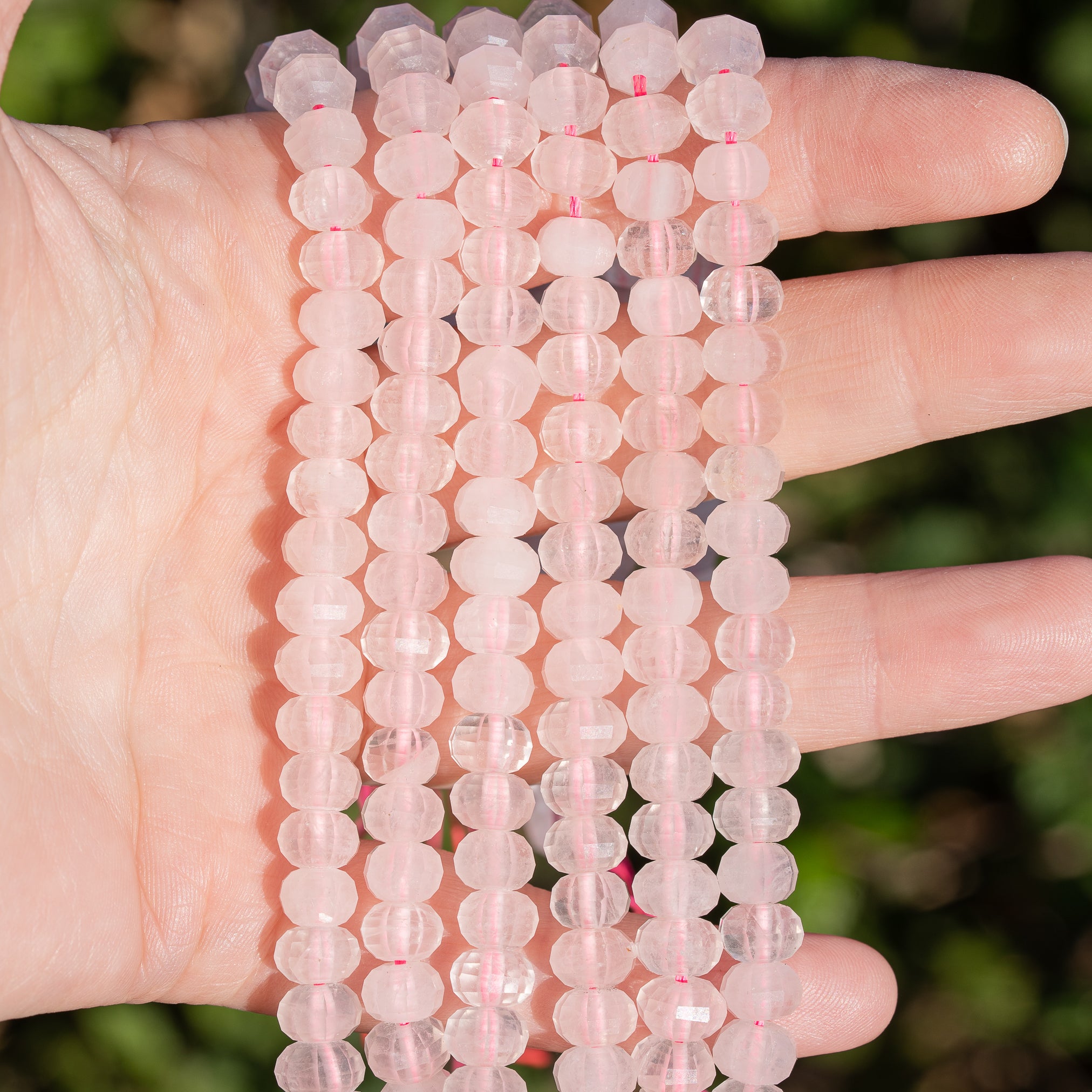 Perles rondelles facettes lanternes/citrouilles de Quartz rose de 8 x 5 mm ( 1/2 rang de env 34 perles )