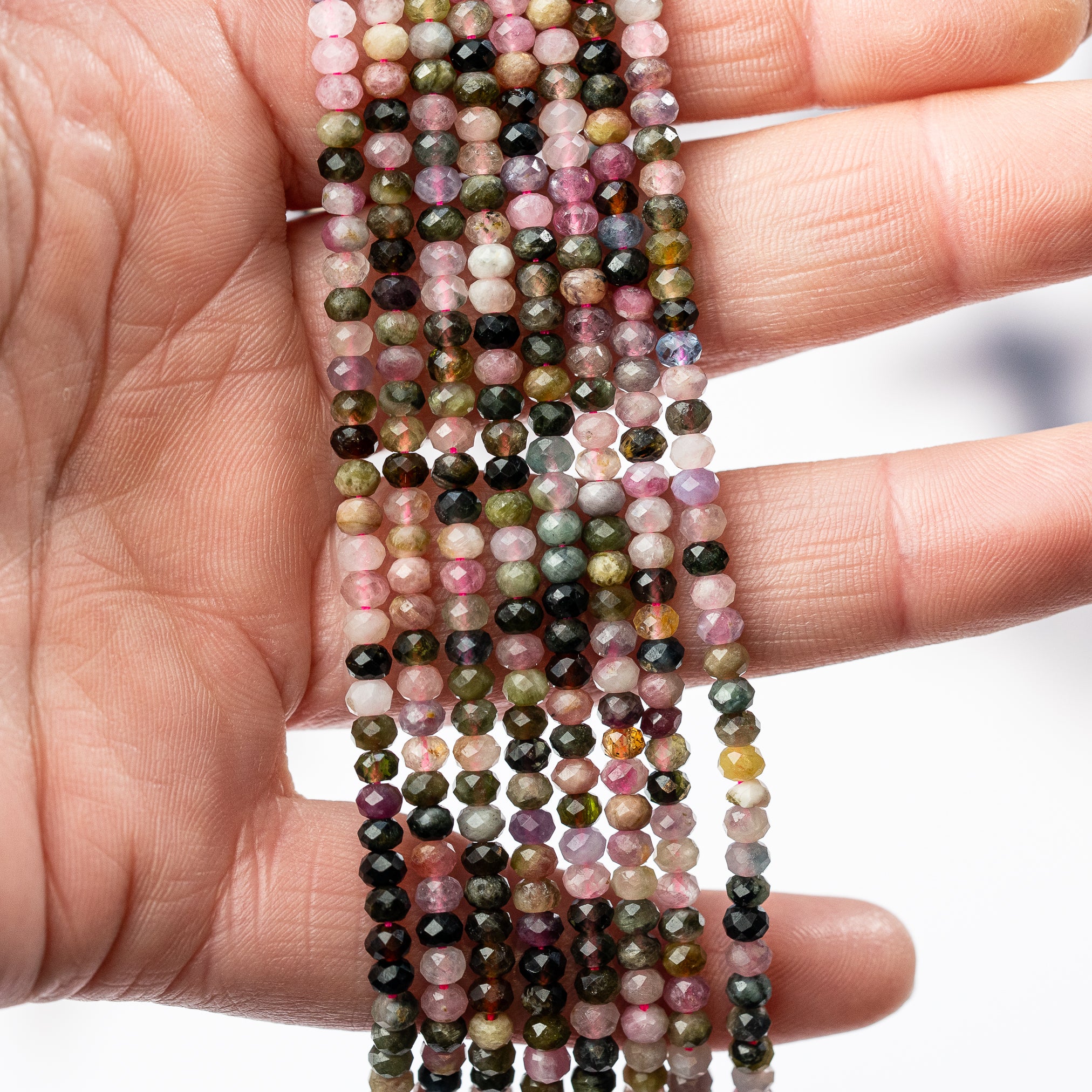 Perles rondelles facettes de Tourmaline multicolore de 4 x 3 mm ( rang de env 130 perles )