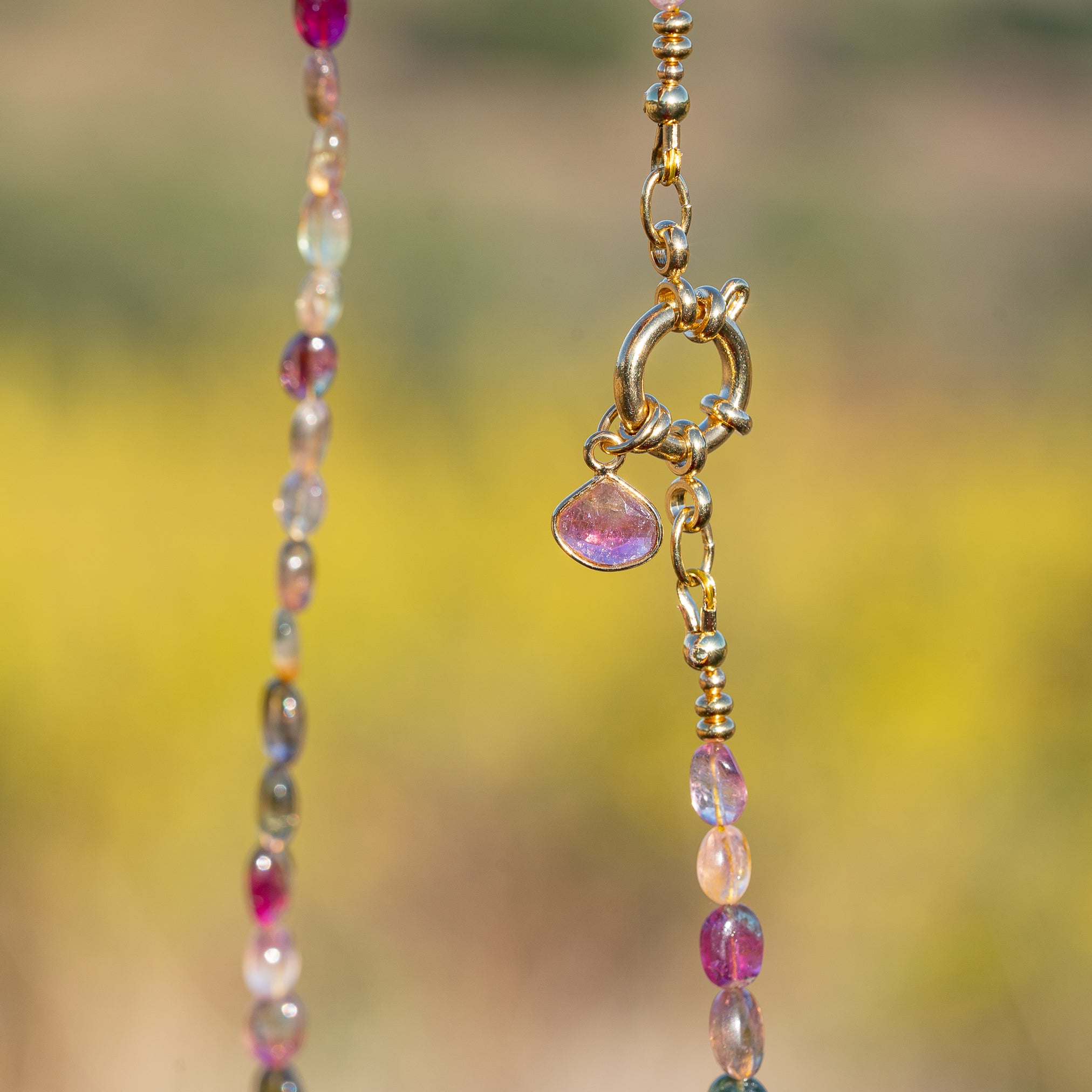 Fil de 43 cm de perles ovales lisses de Tourmaline multicolore " qualité wouah " 🌈 de 4/10 mm