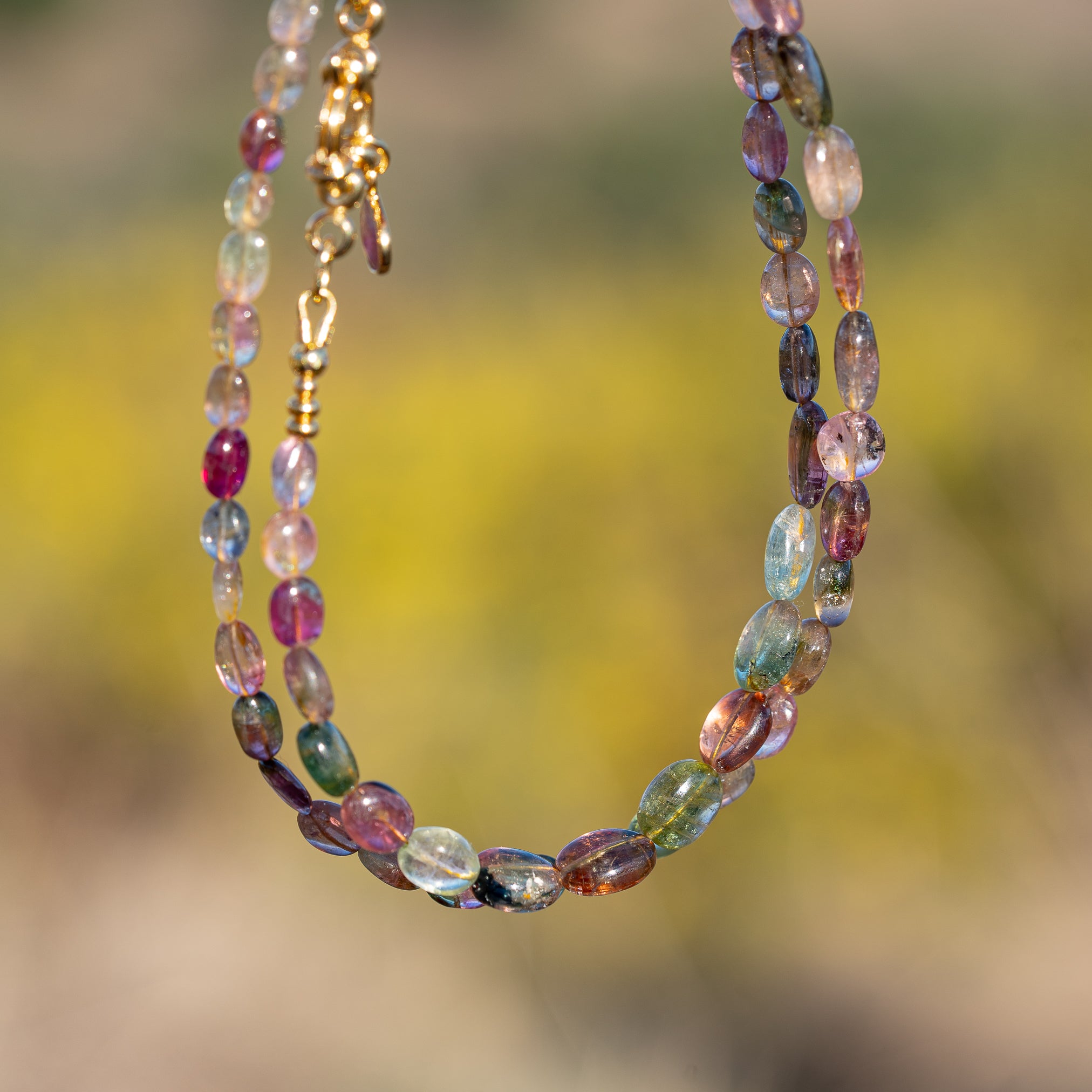 Fil de 43 cm de perles ovales lisses de Tourmaline multicolore " qualité wouah " 🌈 de 4/10 mm ( fil 10 )