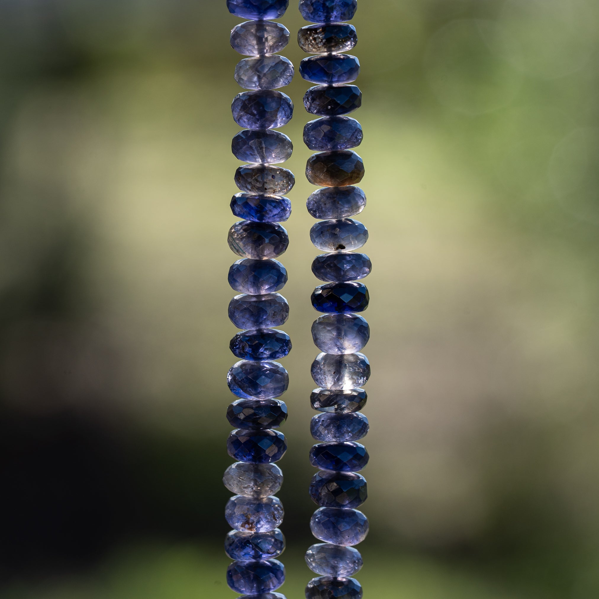 Perles rondelles facettes de Iolite de env 6 x 4 mm ( lot de 4 )