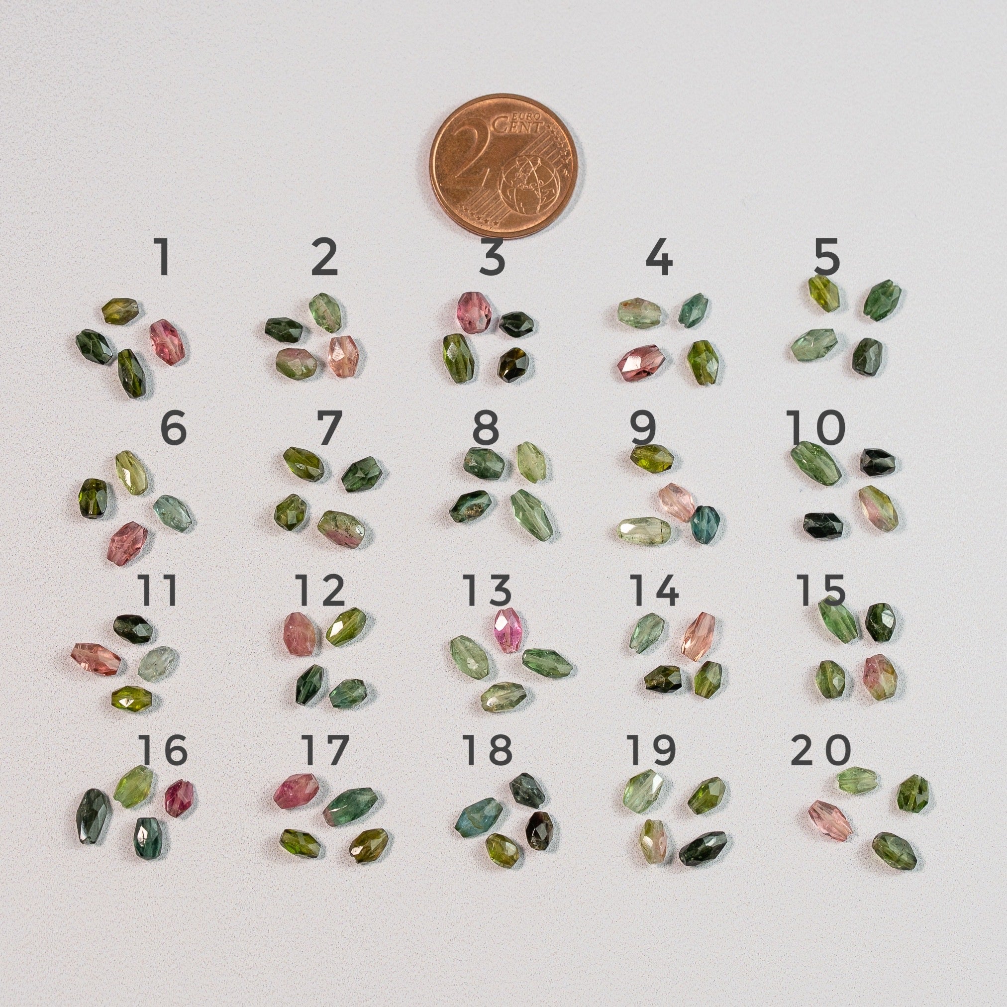 Perles ovales facettes de Tourmaline multicolore de env 4/6 mm au choix ( lot de 4 )