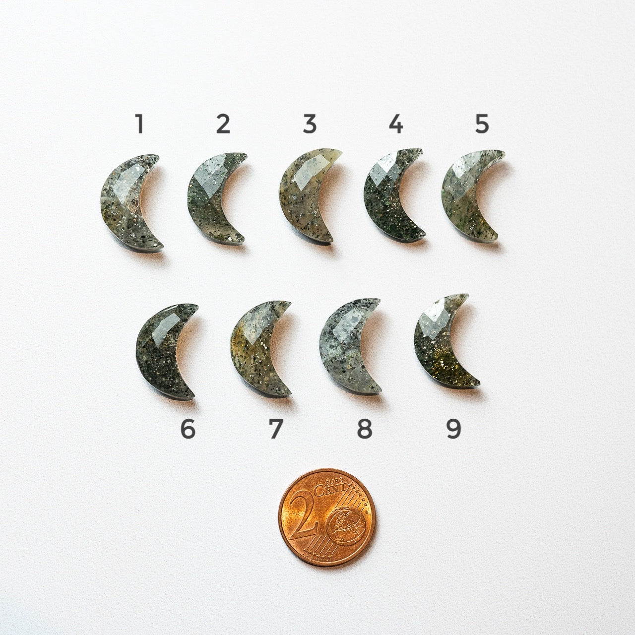 Les " Nidhih " lunes en Quartz à Graphite de env 17 mm ( à l&