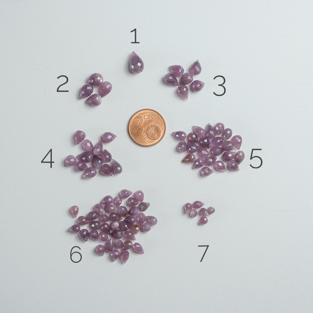 Perles goutes facettes de Rubis " rayonnant " de 5 à 10 mm ( lot de 2 perles )