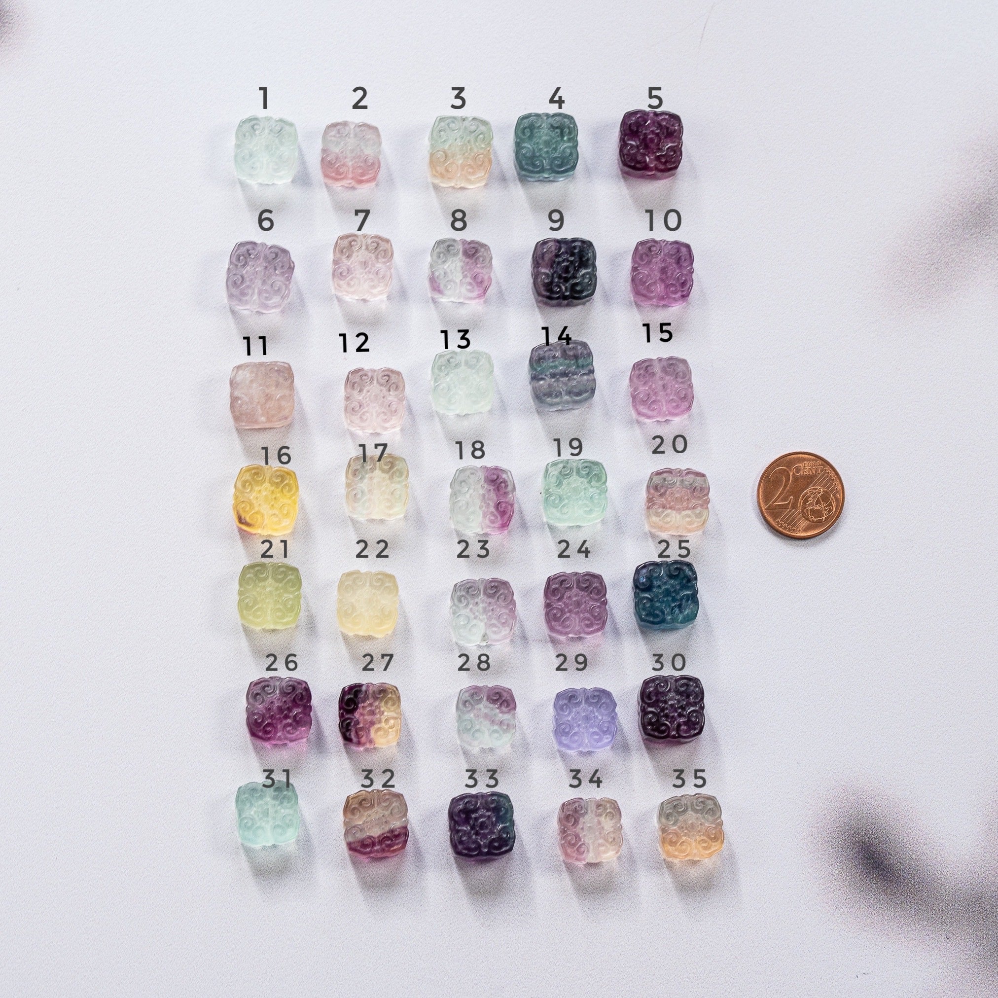 Perles sculptées carré en Fluorite multicolore au choix de 14 mm ( à l&