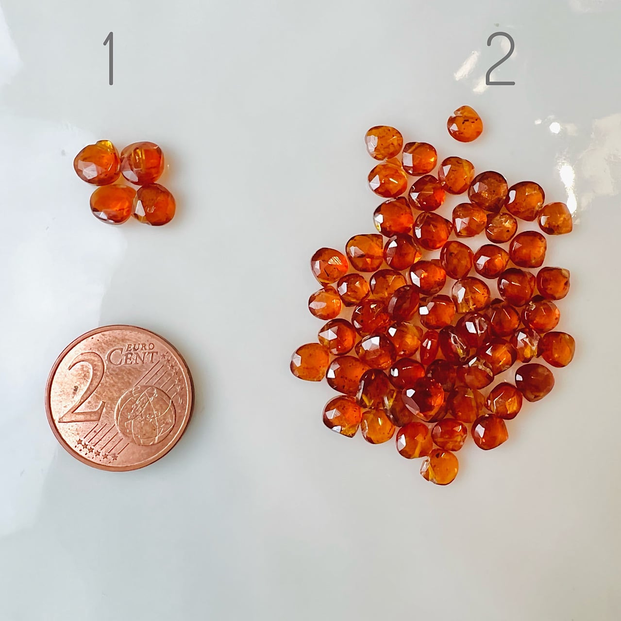 Gouttes facettes de Cyanite orange de 4/5 mm ( lot de 4 perles )