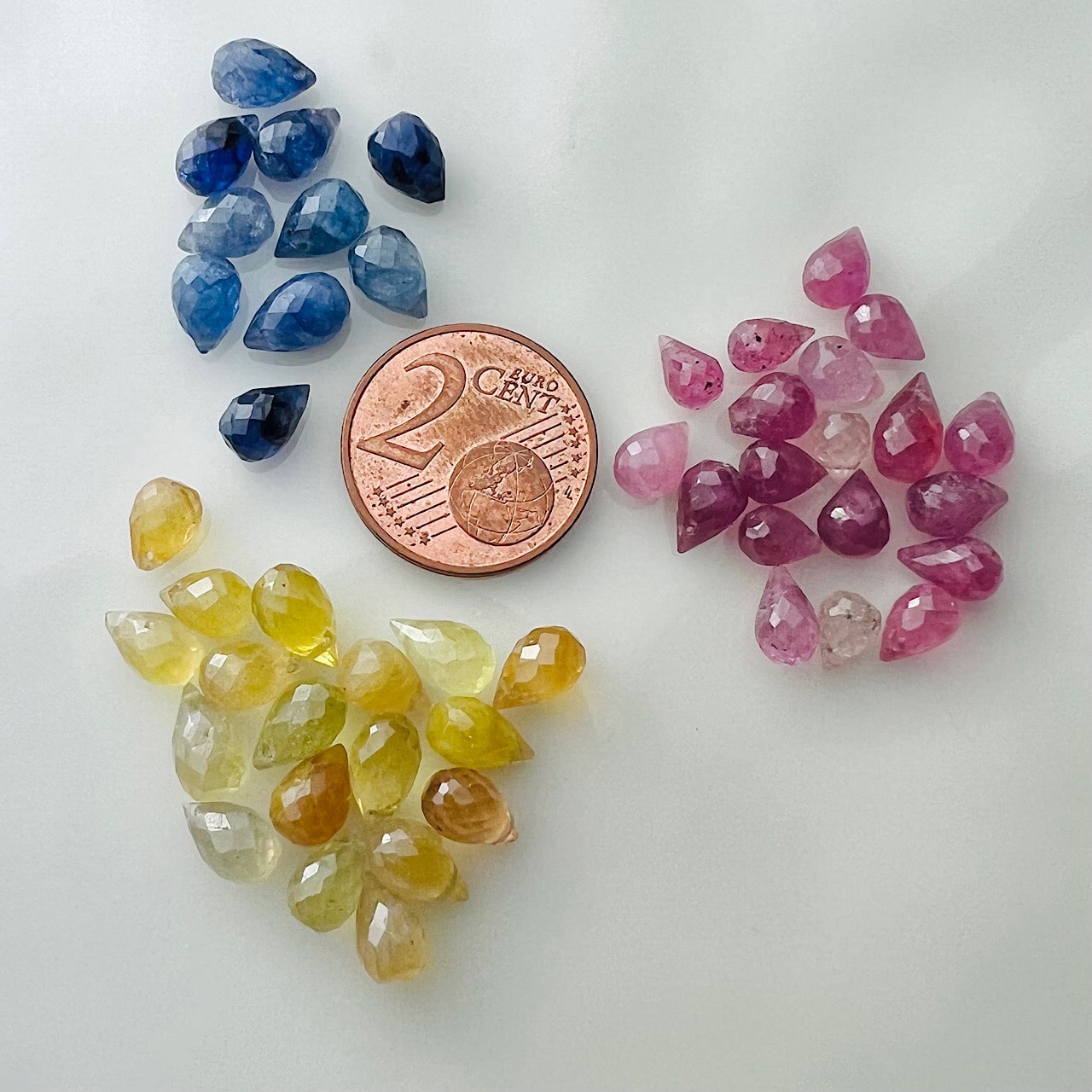 Perles gouttes facettes de Saphir rose/jaune de 6/7 mm ( lot de 2 )