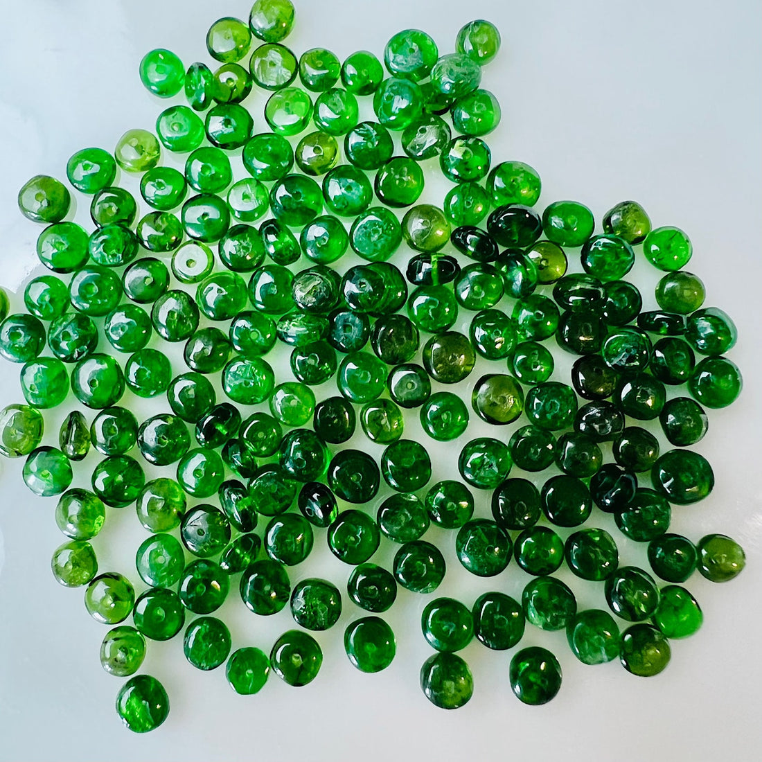 Perles rondelles lisses de Diopside chrome de 3,5 mm ( lot de 20 )