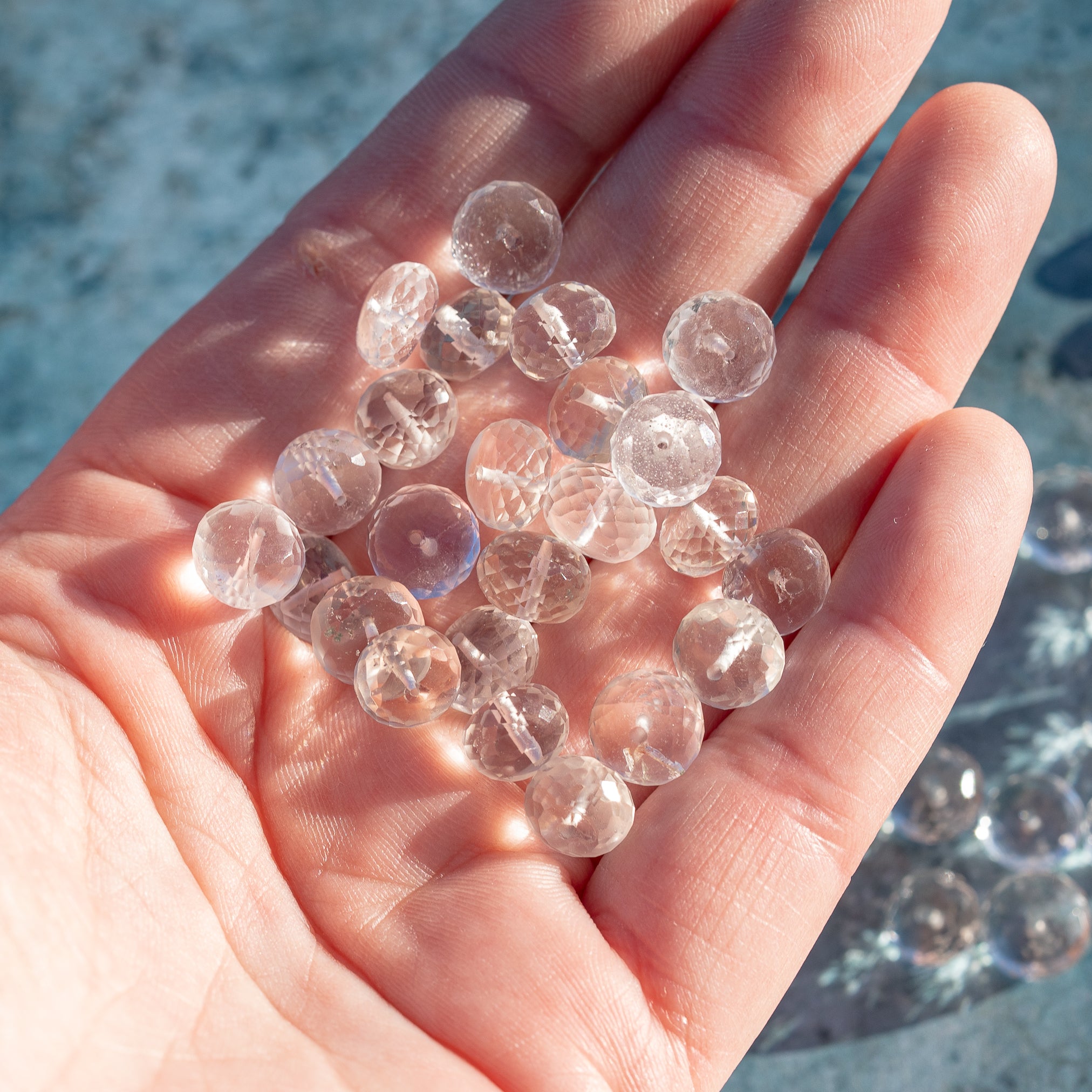 Perles rondelles facettes de cristal de roche de env 9 x 5/7 mm ( lot de 2 )