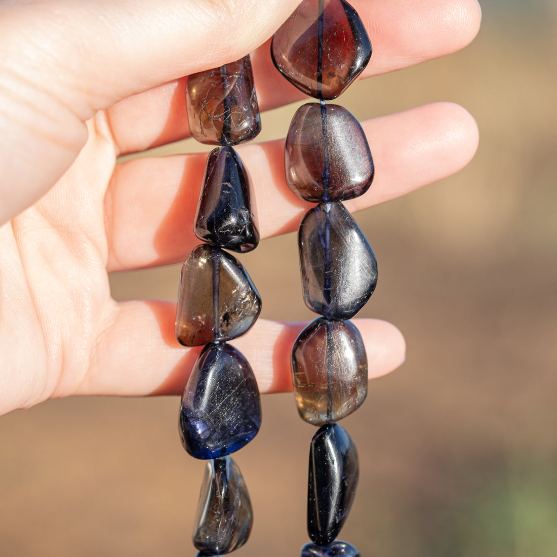 Grosses perles pépites lisses de Iolite de env 18 à 24 mm ( à l&