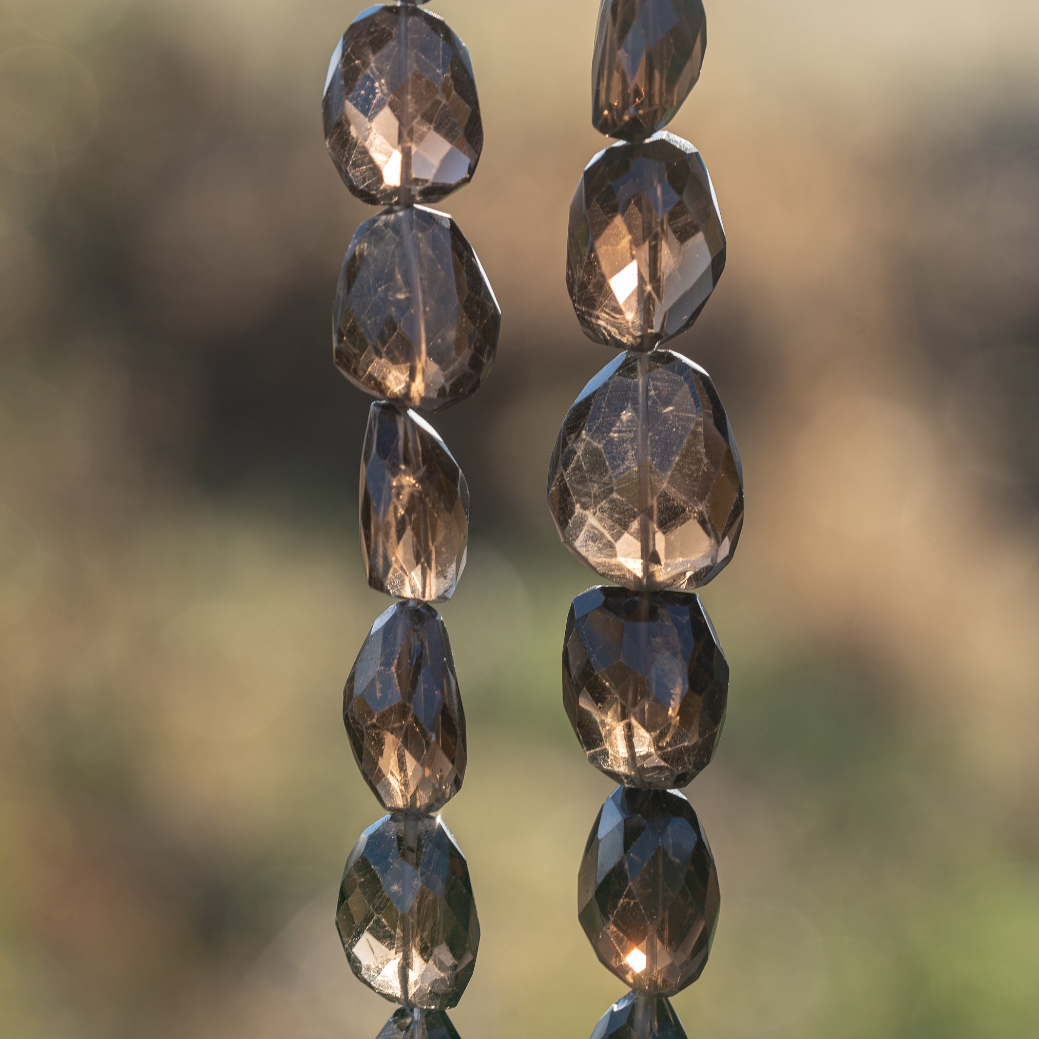 Grosses perles pépites facettes de quartz fumé de env 18 à 27 mm ( à l&