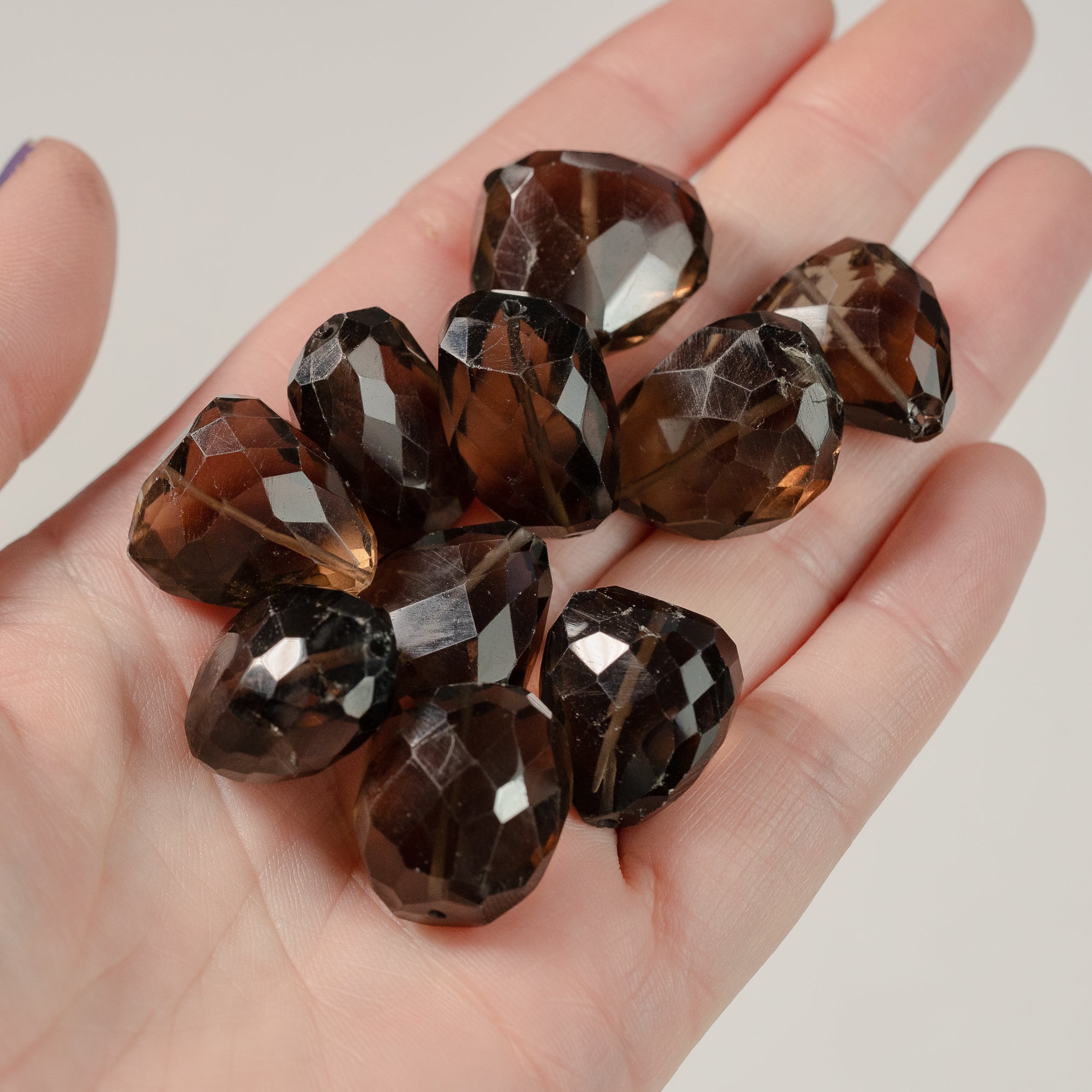 Grosses perles pépites facettes de quartz fumé de env 18 à 27 mm ( à l&