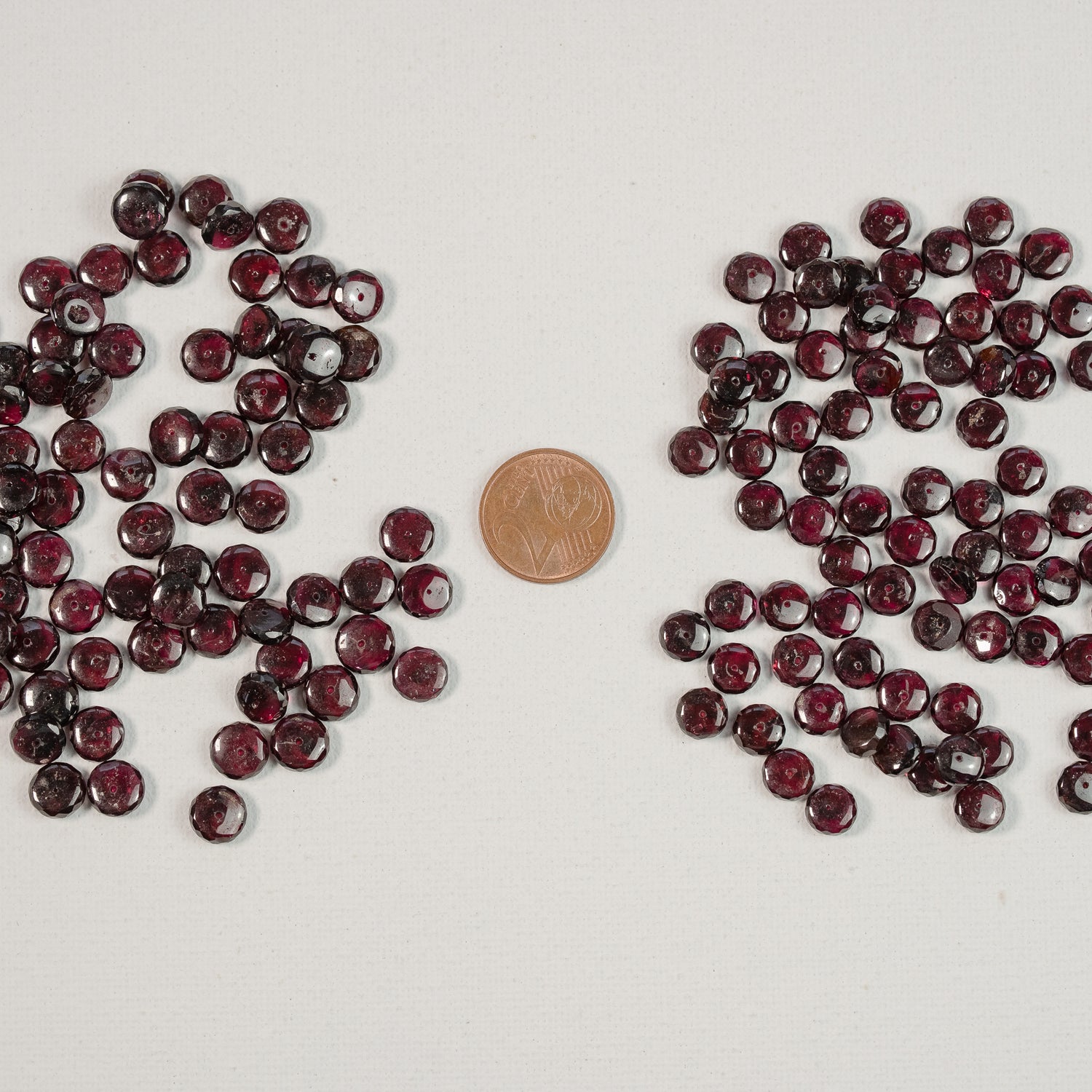 Perles rondelles facettes de Grenat almandin de 7/8 x 3,5 mm ( lot 2 perles )