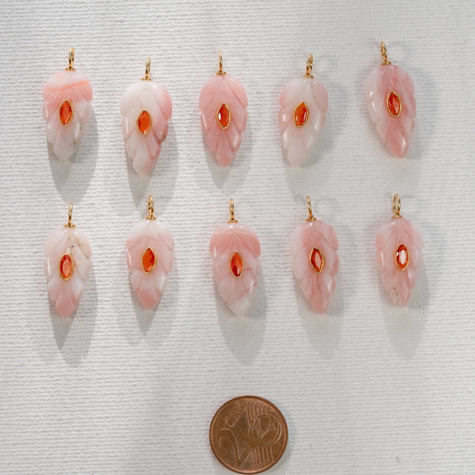 Les feuilles &quot; Nidhih &quot; en Opale rose, zirconium et argent 925 plaqué or de 28 mm ( à l&