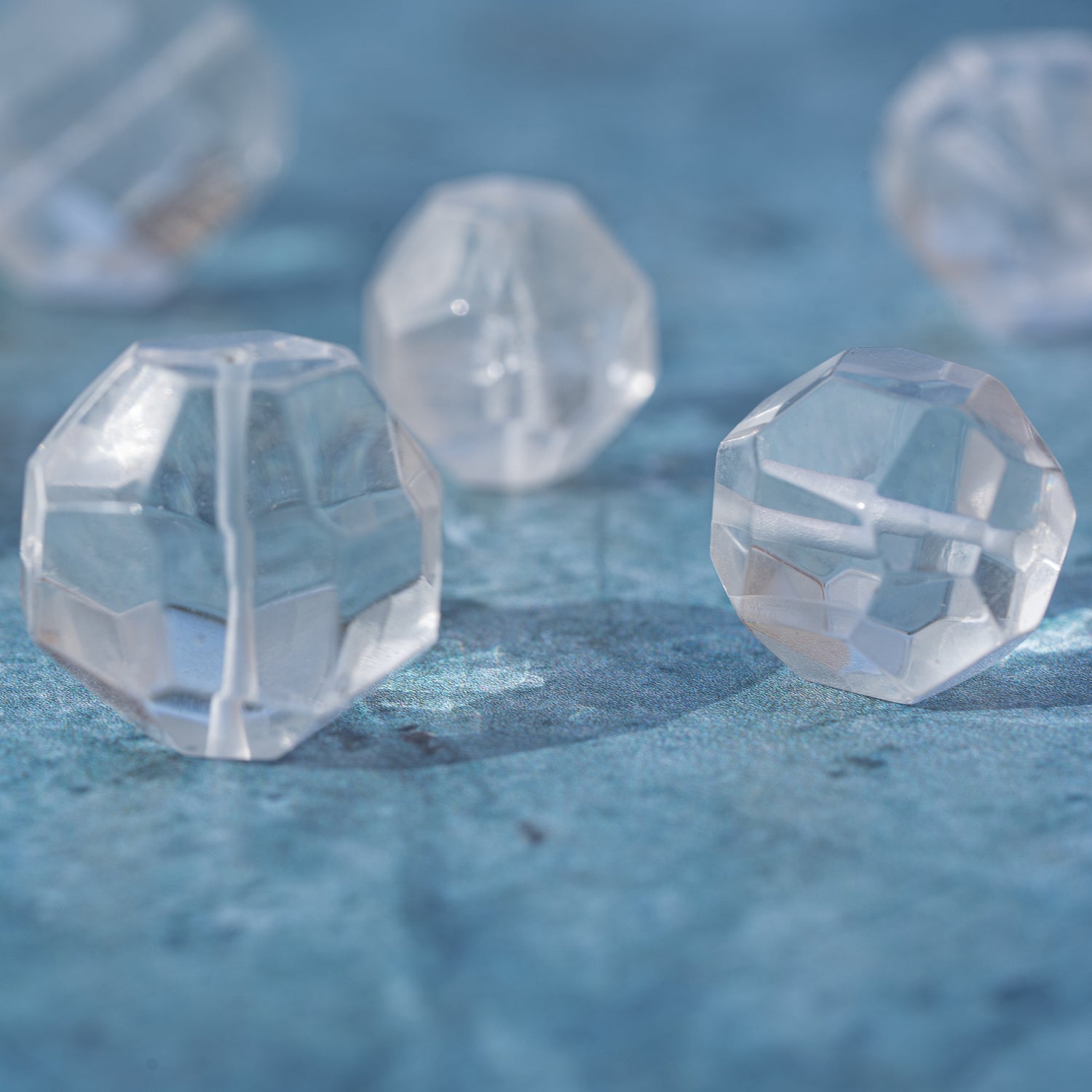 Perles facettes &quot; pépites &quot; en Cristal de roche au choix de 13 à 20 mm ( à l&