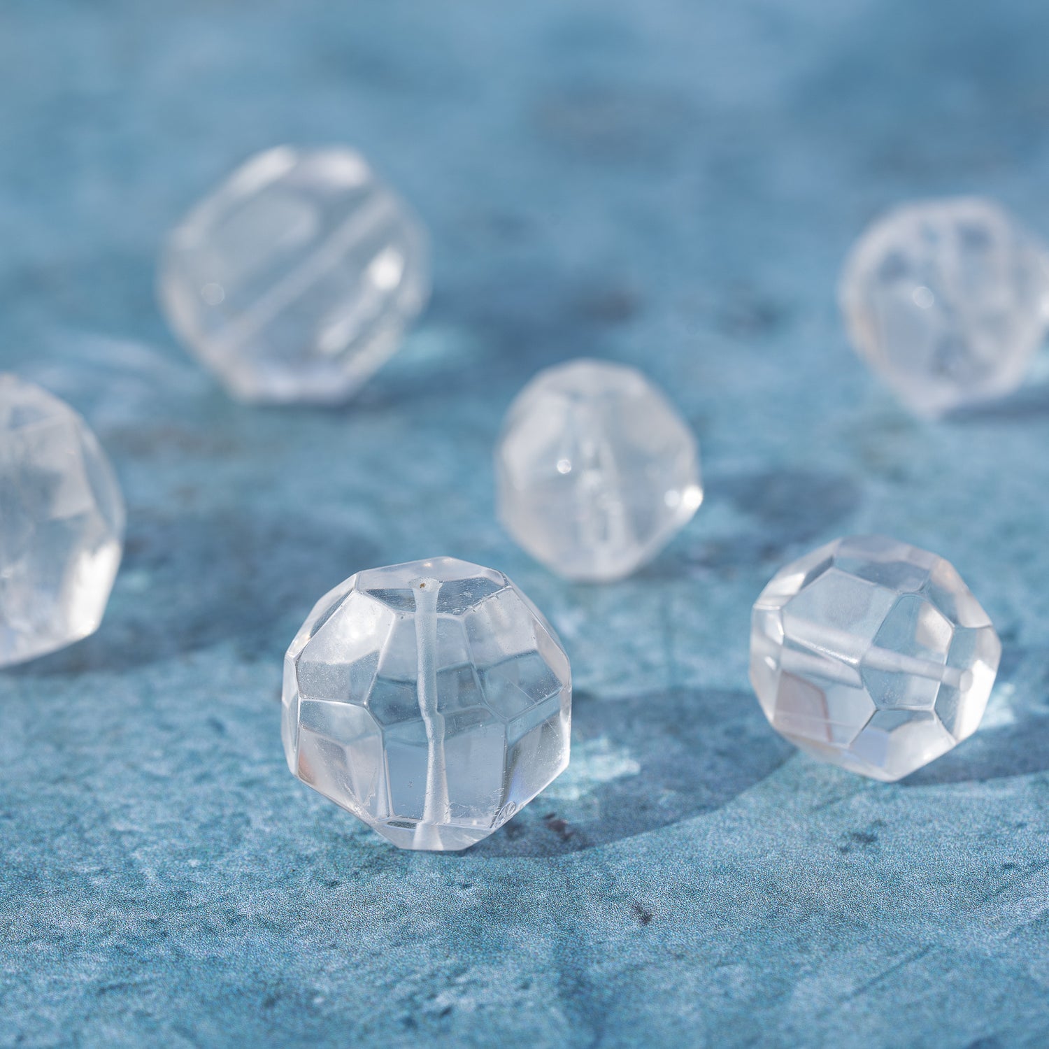 Perles facettes &quot; pépites &quot; en Cristal de roche au choix de 13 à 20 mm ( à l&