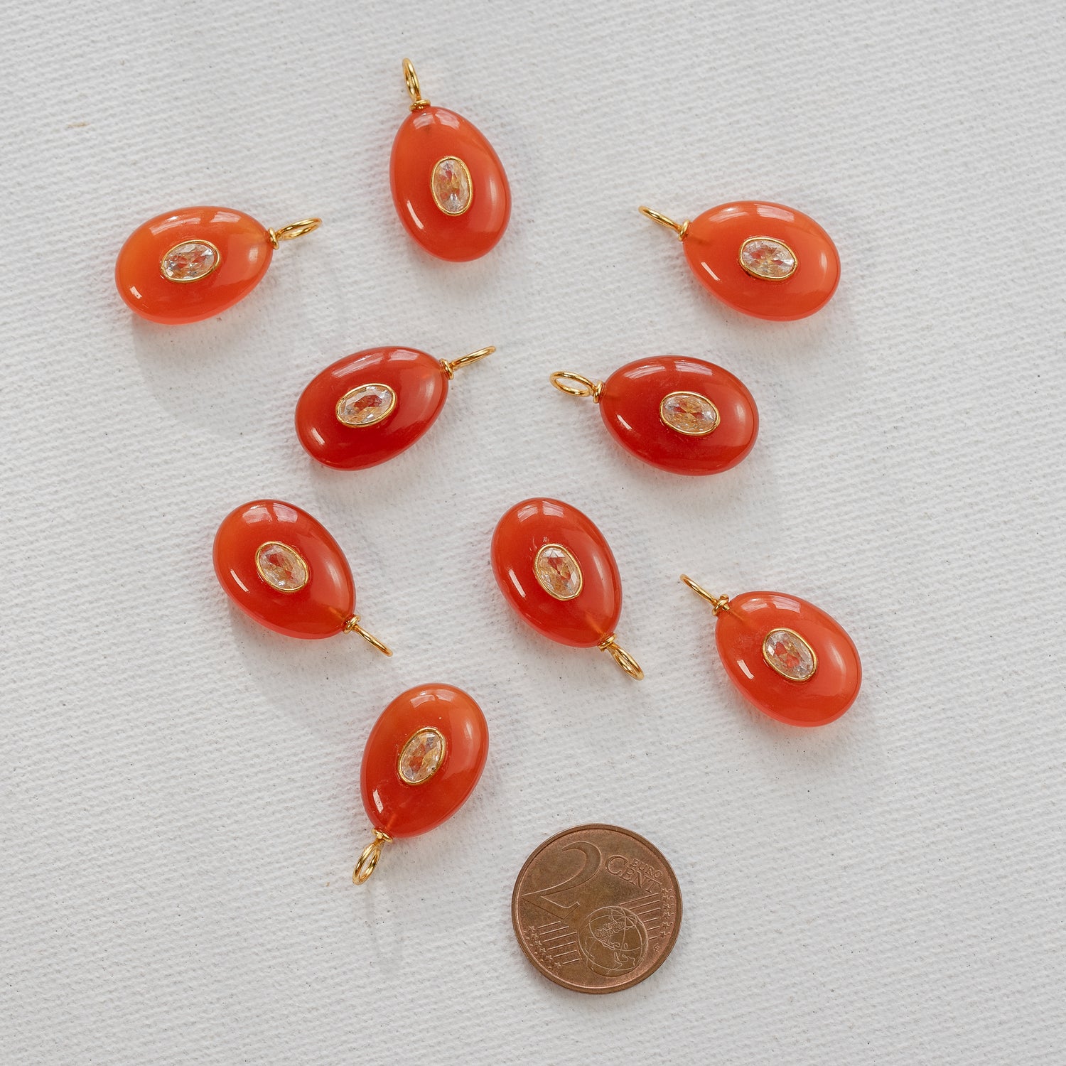 Les charms gouttes &quot; Nidhih &quot; en Cornaline, zirconium et argent 925 plaqué or de 24 mm ( à l&