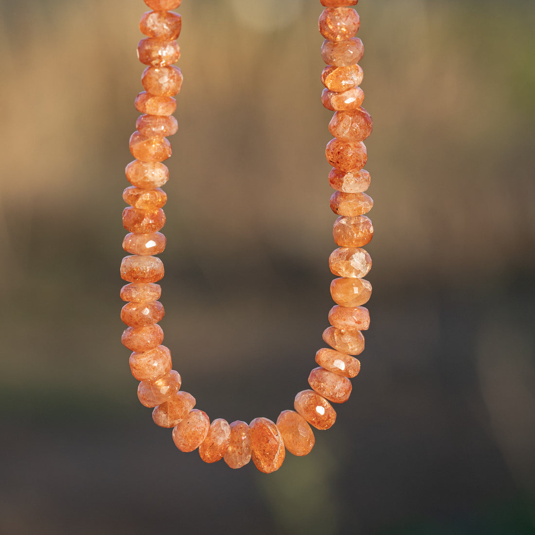 Fils de 40 cm de perles rondelles facettes de Pierre de soleil de 6 à 9 mm