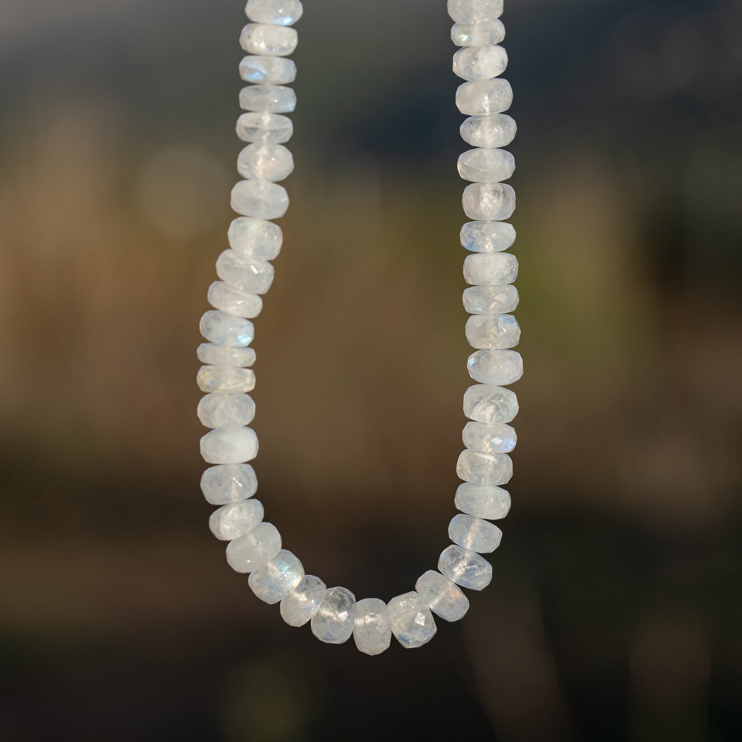 Fils de 35/36 cm de perles rondelles facettes de Labradorite blanche de 7/8 mm