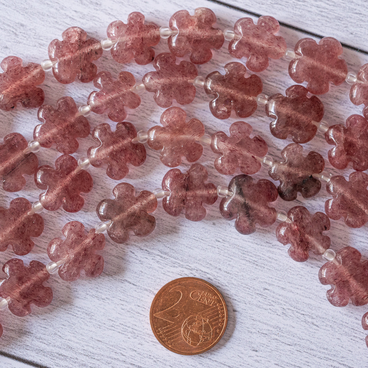 Perles fleurs de Quartz fraise de 14 x 5 mm ( lot de 4 perles )