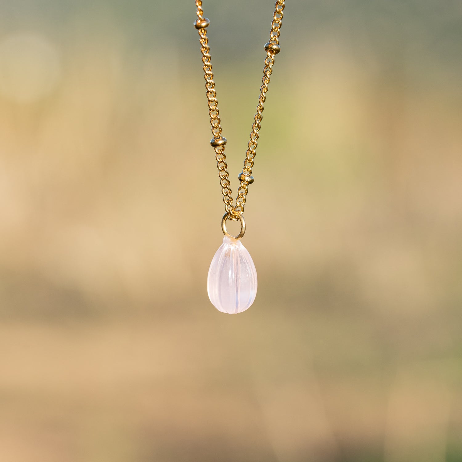 Les petits charms gouttes melon &quot; Nidhih &quot; en Quartz rose et argent 925 plaqué or de 17 mm ( à l&